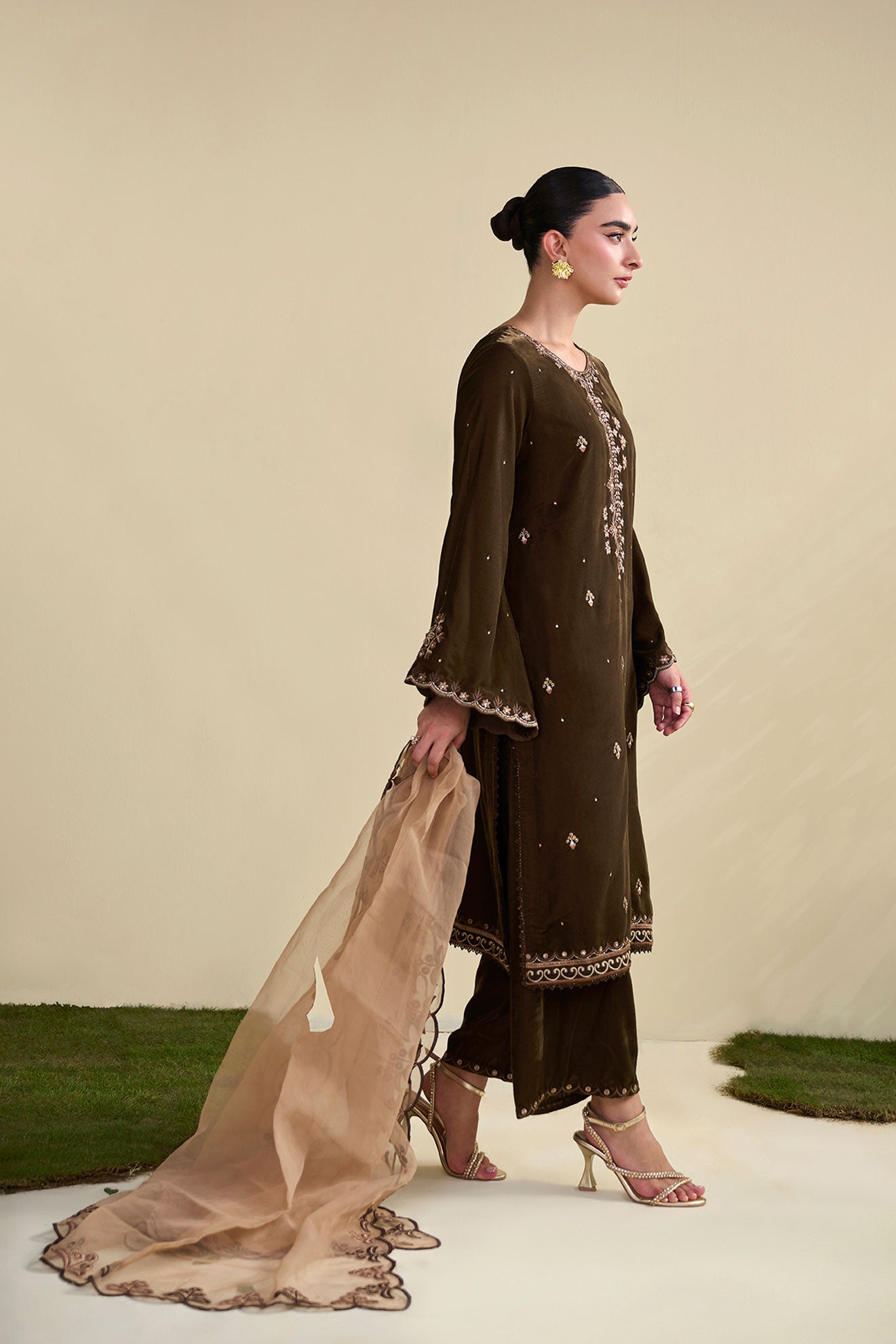 FW25DD-2821  BROWN EMBROIDERED DUPATTA