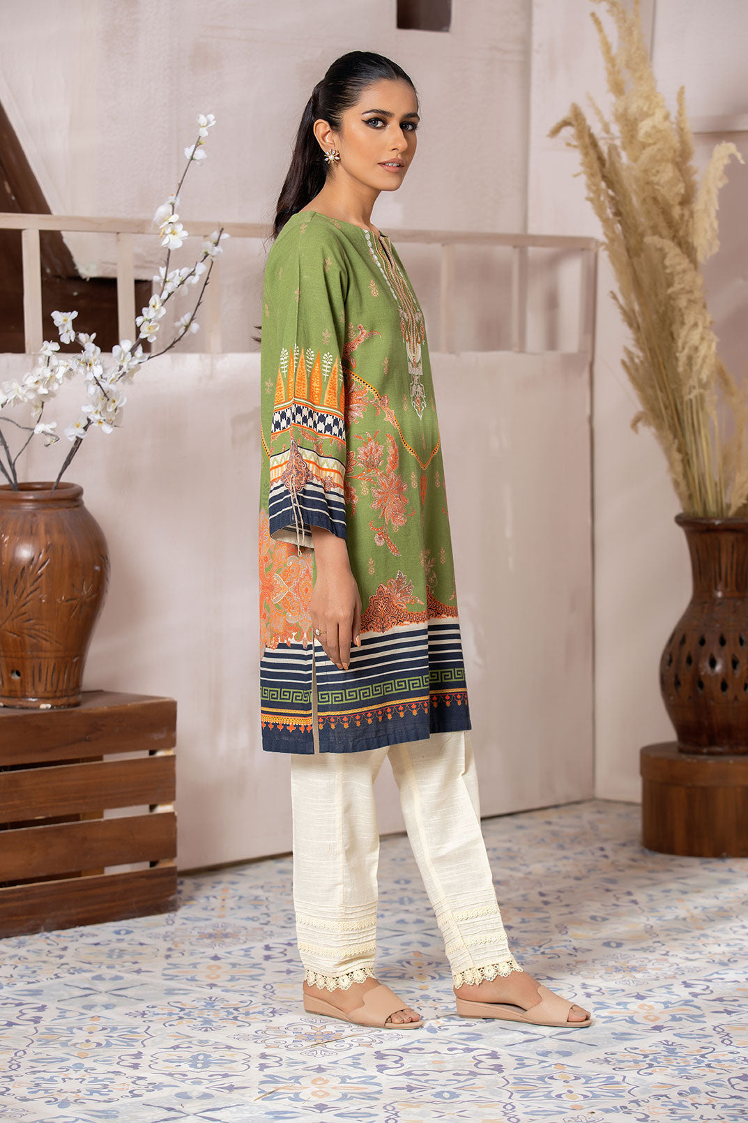 DC-0405 GREEN EMBROIDERED KURTA
