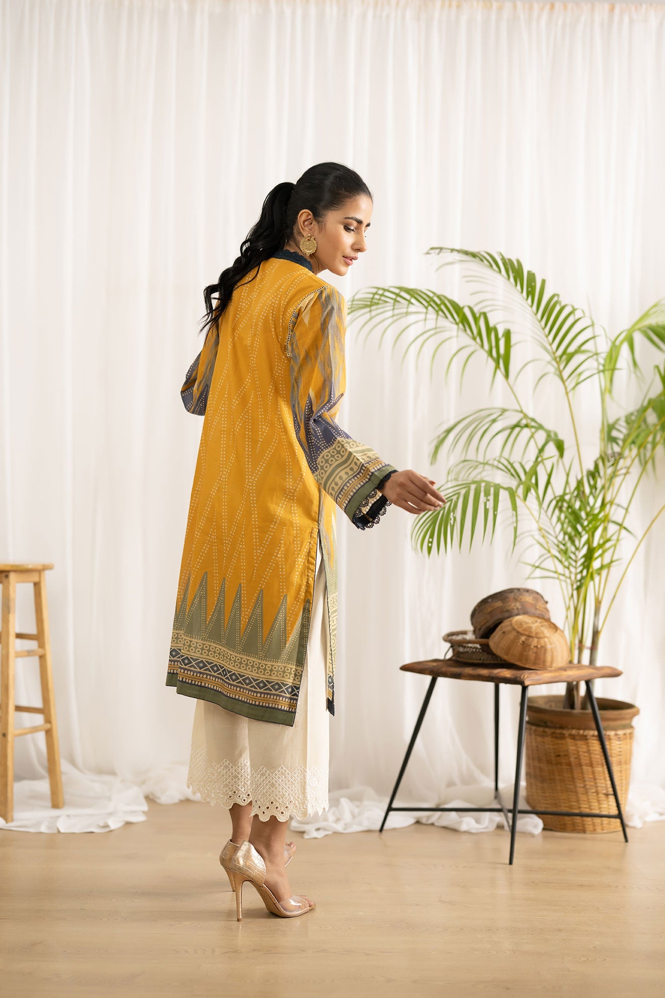 DC-0434 YELLOW EMBROIDERED KURTA