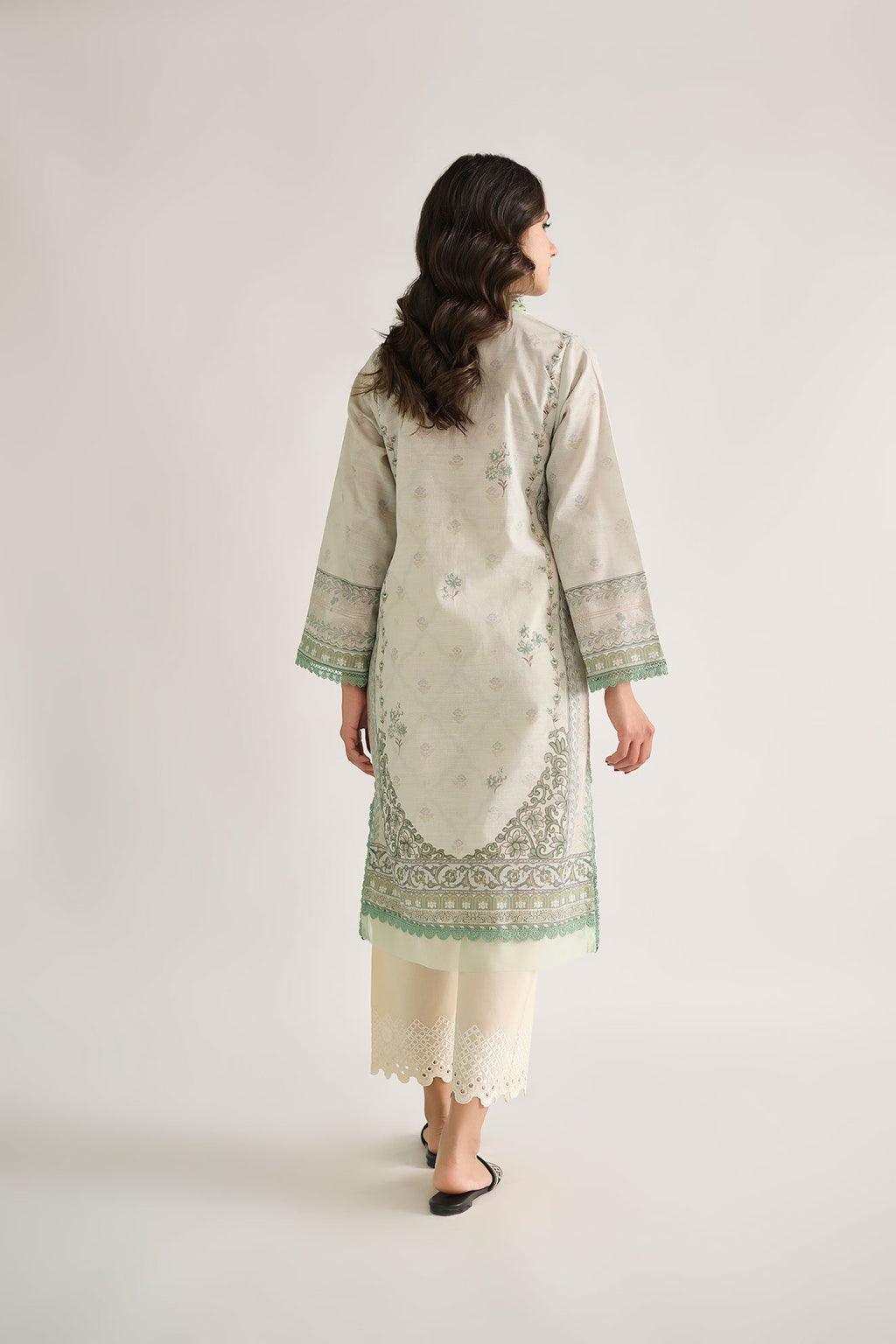 DC-0446 L-GREEN EMBROIDERED KURTA