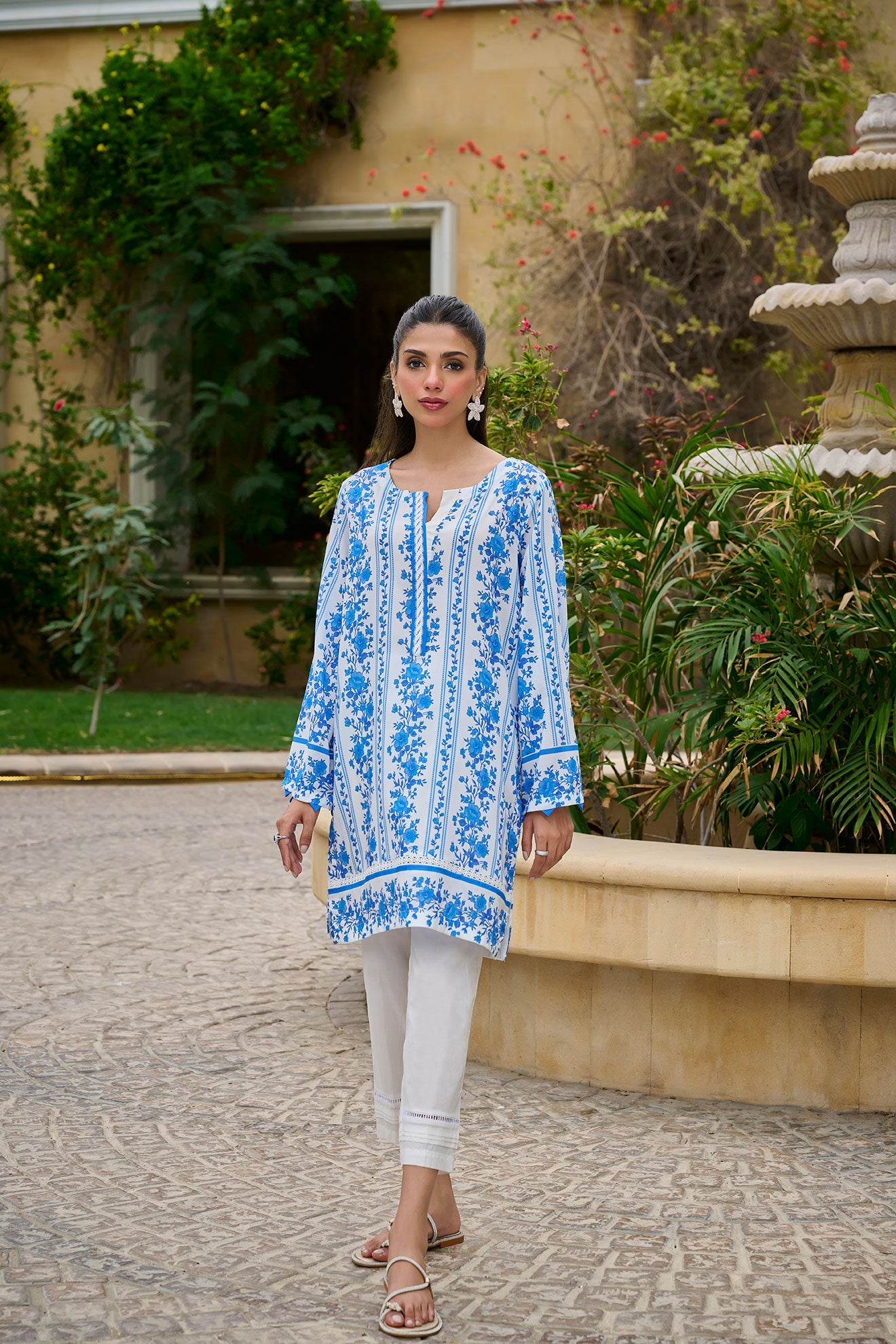DC-0531 WHITE DIGITAL PRINTED KURTA