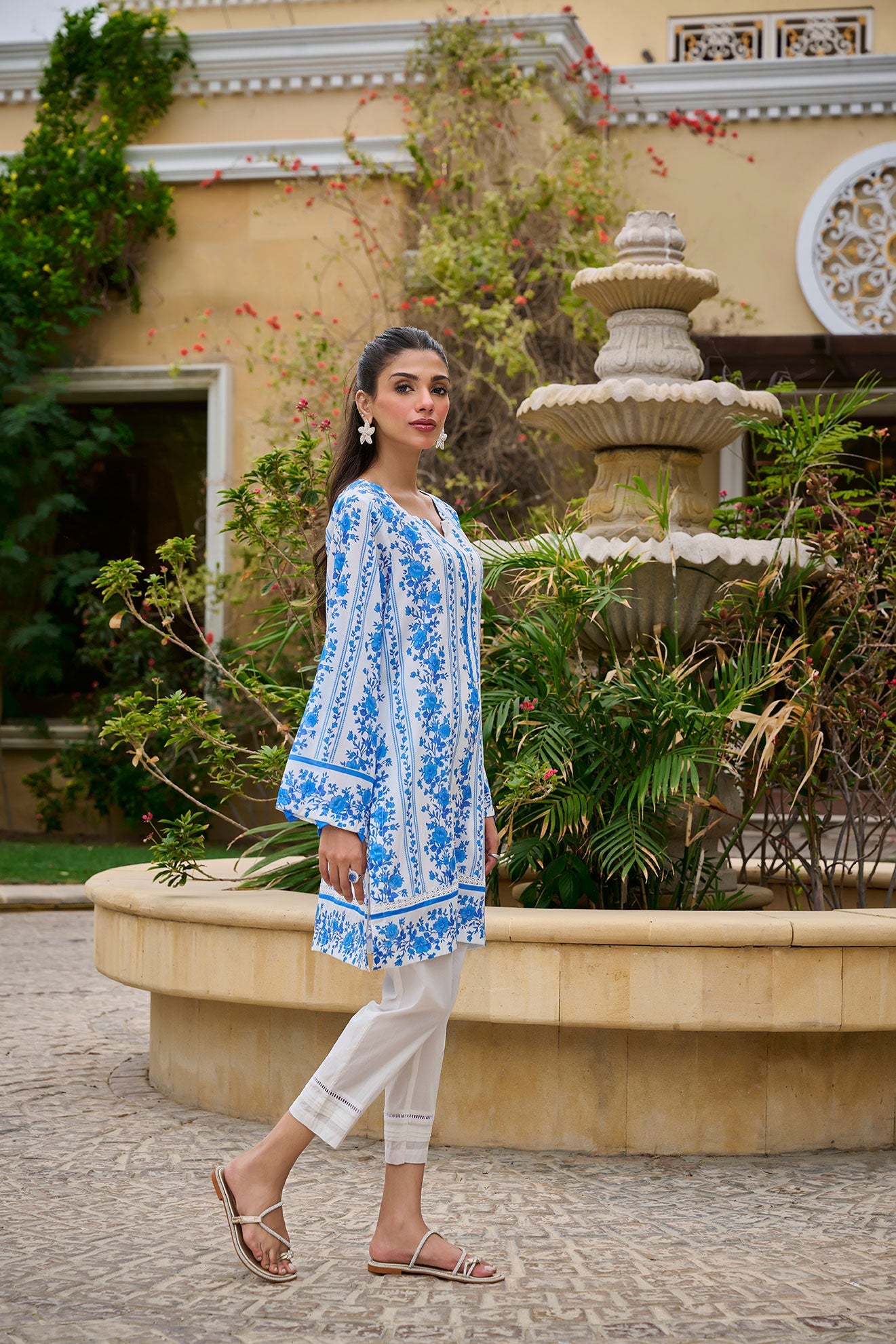 DC-0531 WHITE DIGITAL PRINTED KURTA