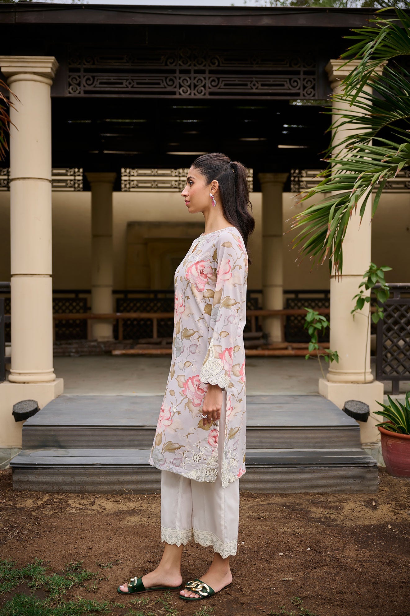 DC-0535 GREY EMBROIDERED KURTA