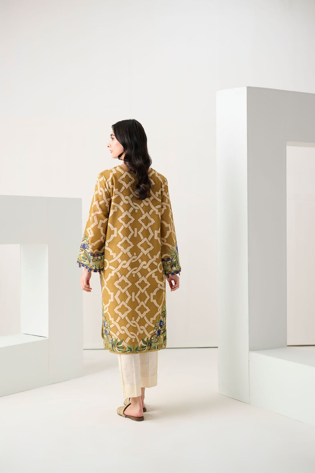 DC-0557 BROWN DIGITAL PRINTED KURTA
