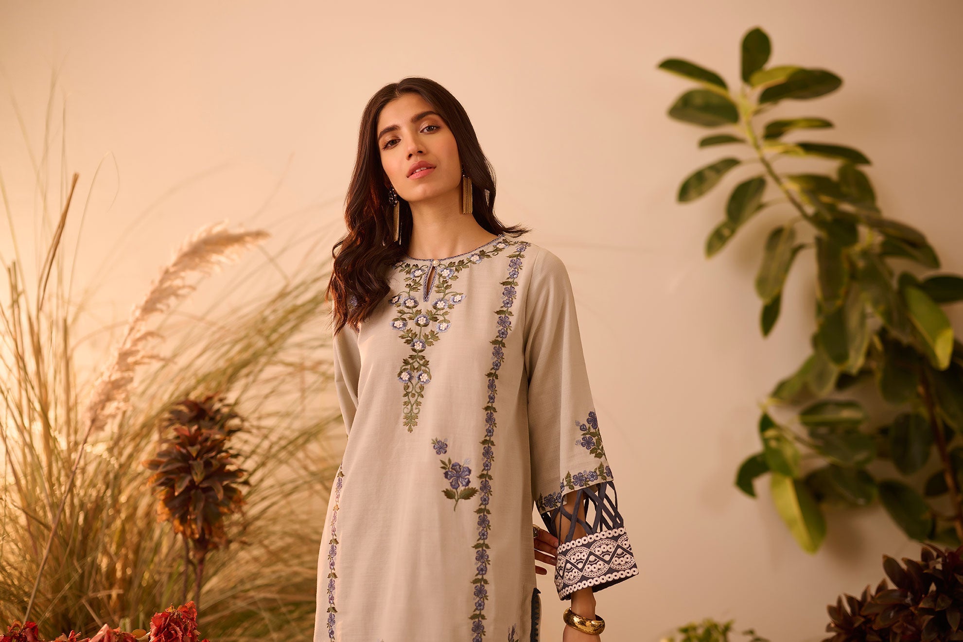 DC-2116 GREY KHADDAR 2PCS EMBROIDERED KURTA WITH TROUSER
