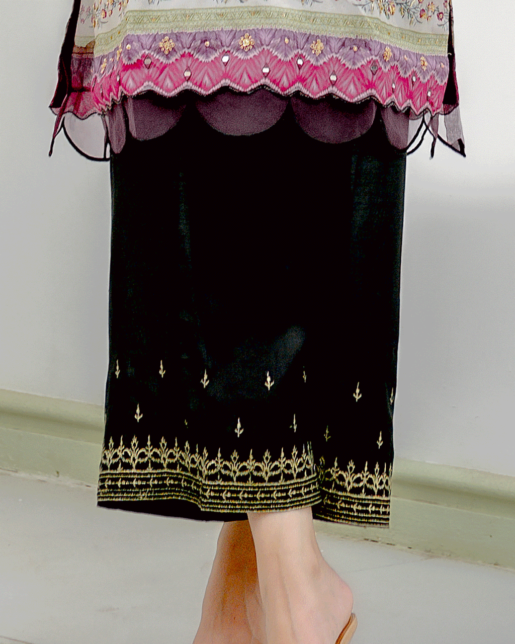 DC-2240 BLACK 2PCS HAND EMBELLISHED  SHIRT WITH TROUSER