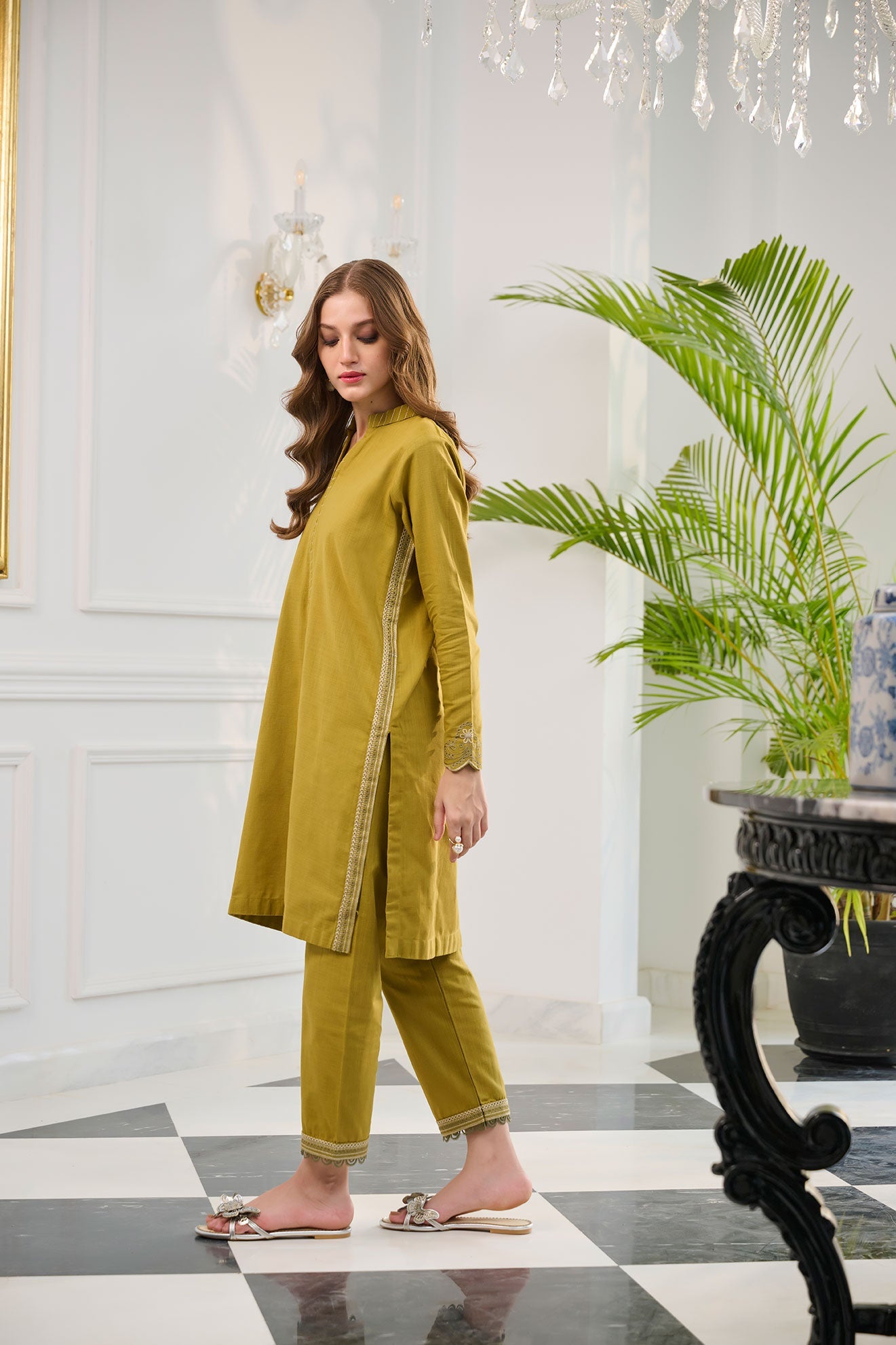 DC-2250 GREEN 2PCS  EMBROIDERED KURTA WITH TROUSER