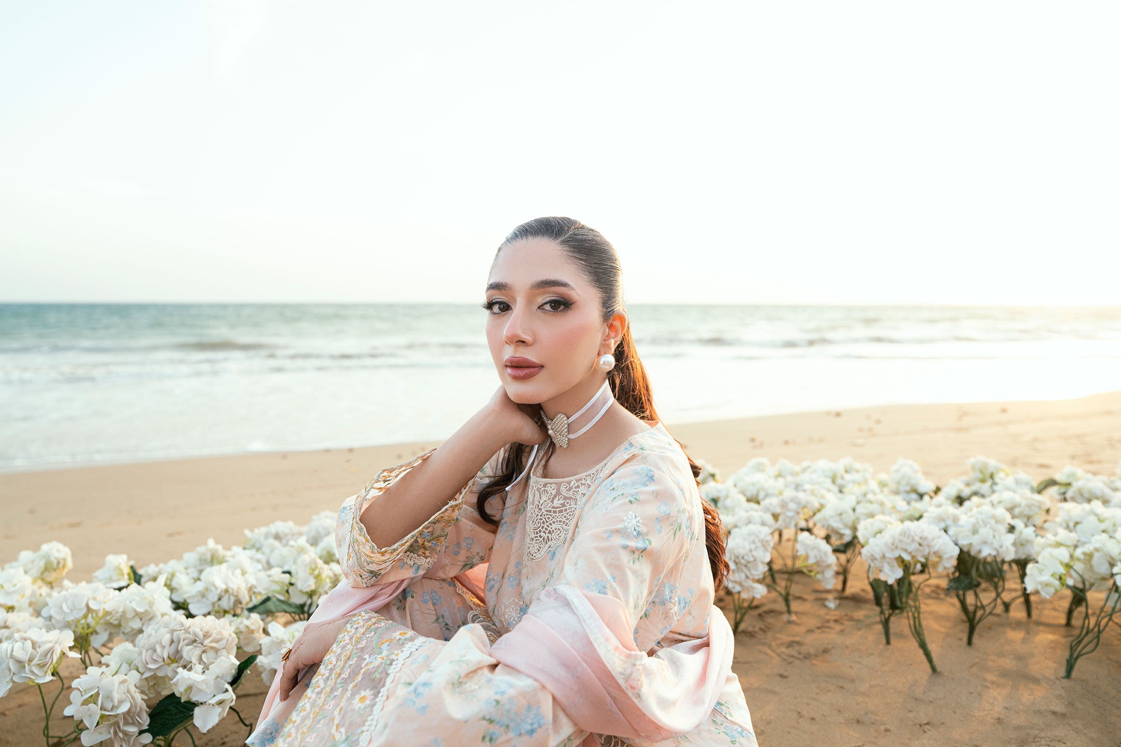 SS25DC-2533 PEACH LAWN 2PCS EMBROIDERED KURTA WITH TROUSER