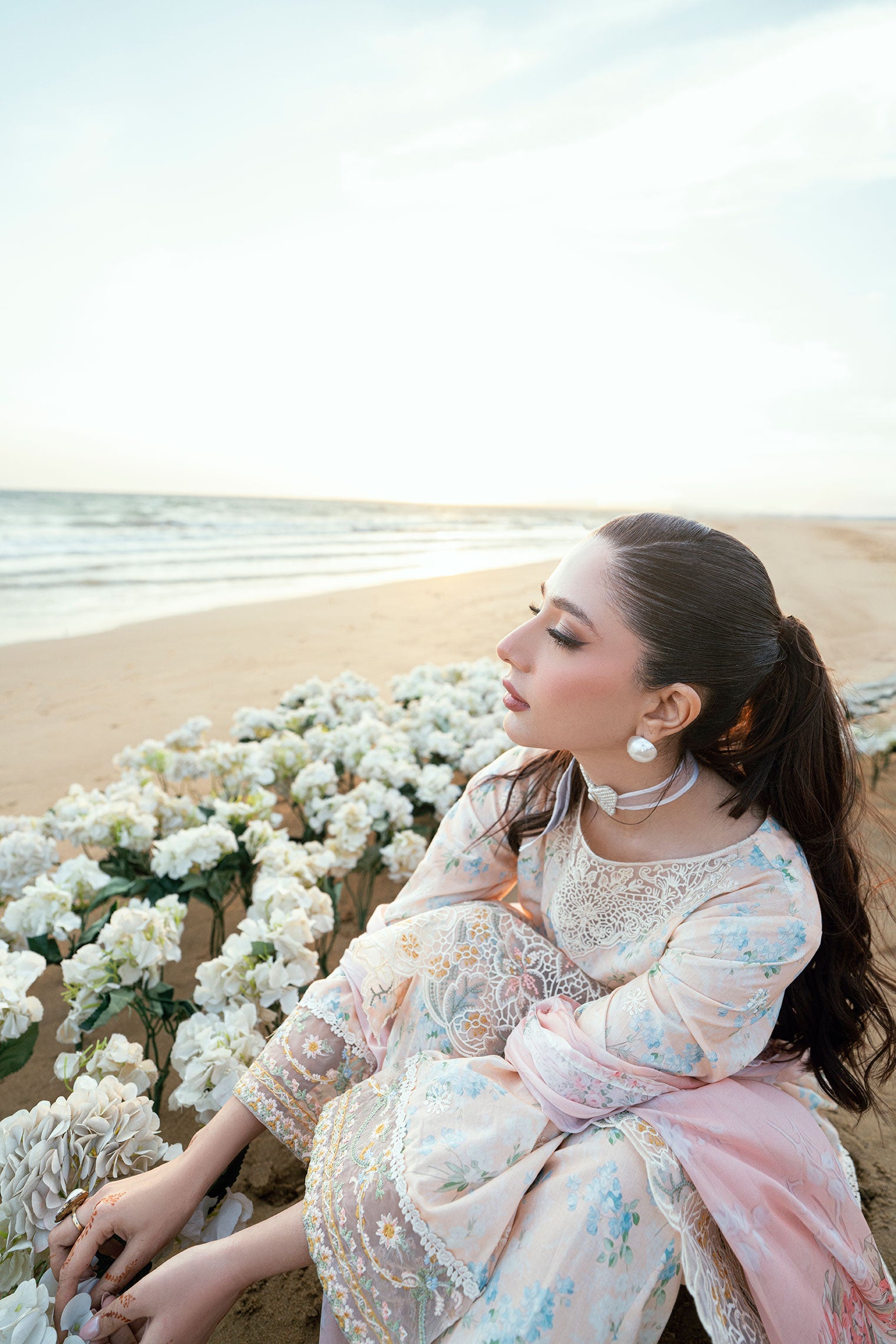 SS25DC-2533 PEACH LAWN 2PCS EMBROIDERED KURTA WITH TROUSER