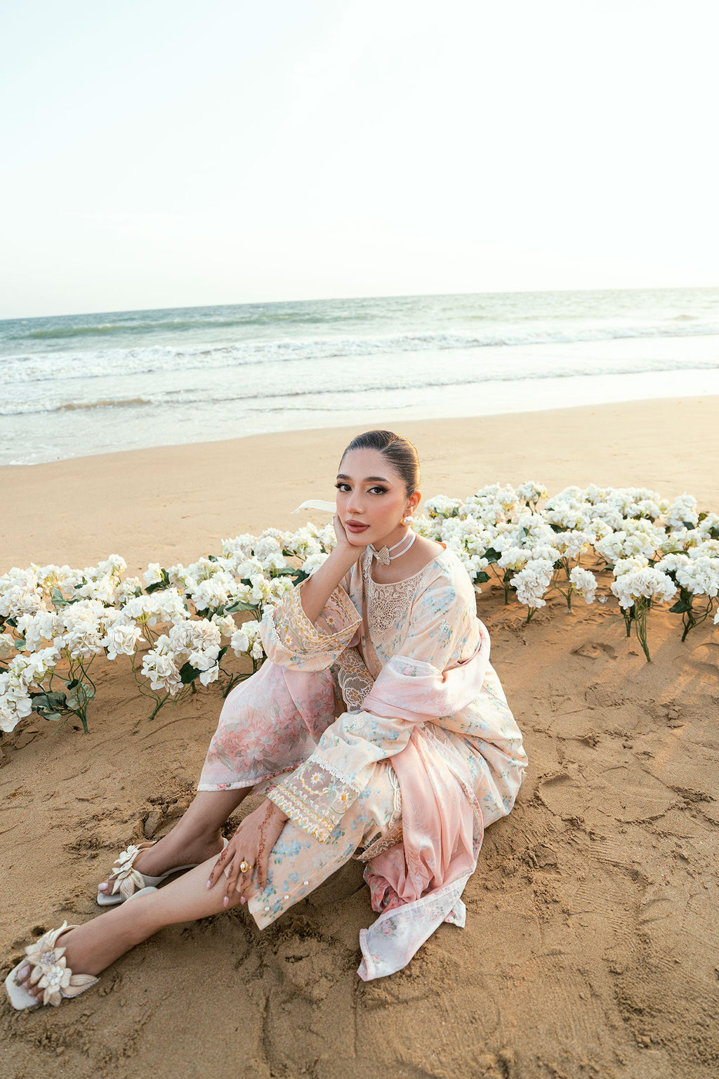 SS25DC-2533 PEACH LAWN 2PCS EMBROIDERED KURTA WITH TROUSER