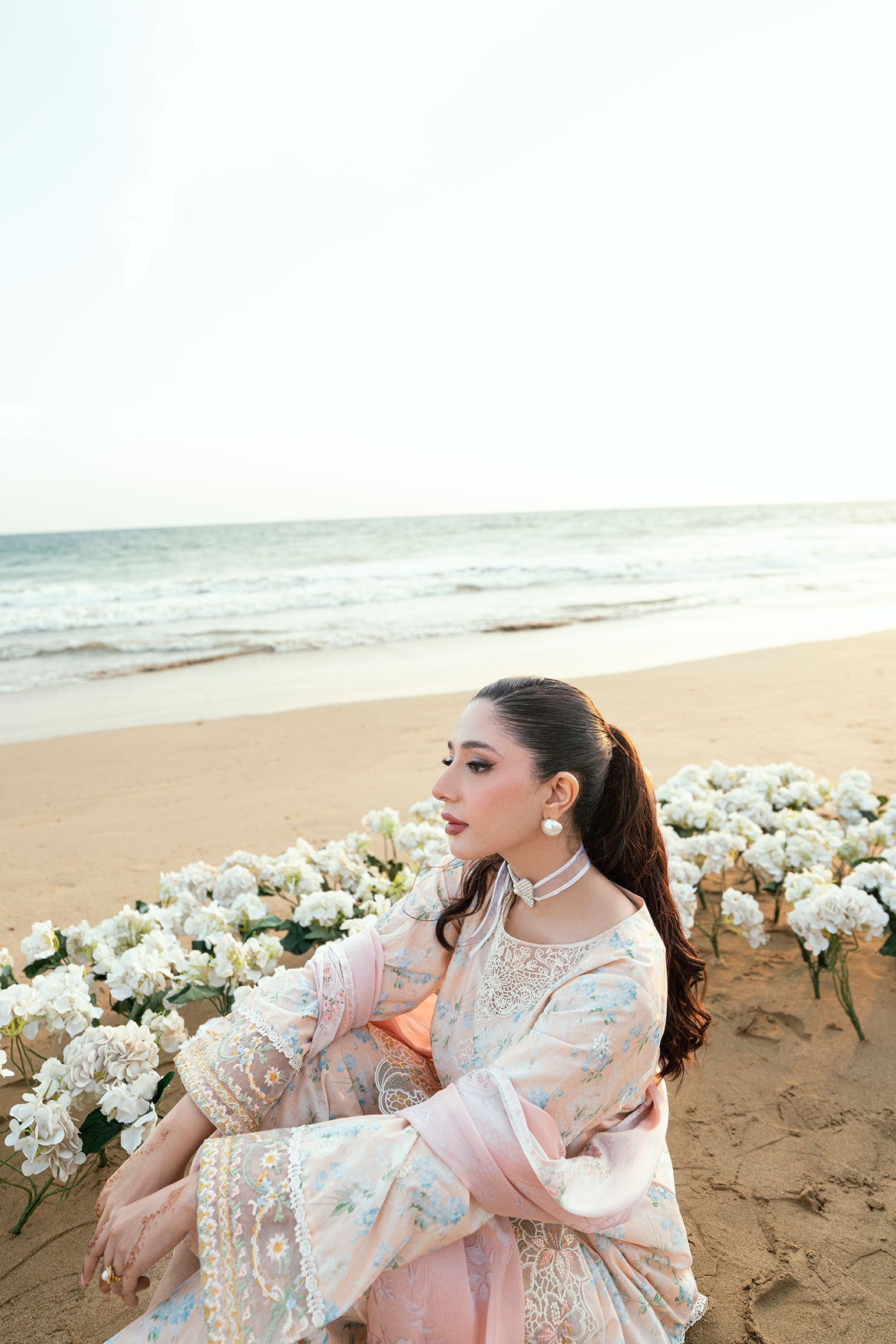SS25DC-2533 PEACH LAWN 2PCS EMBROIDERED KURTA WITH TROUSER