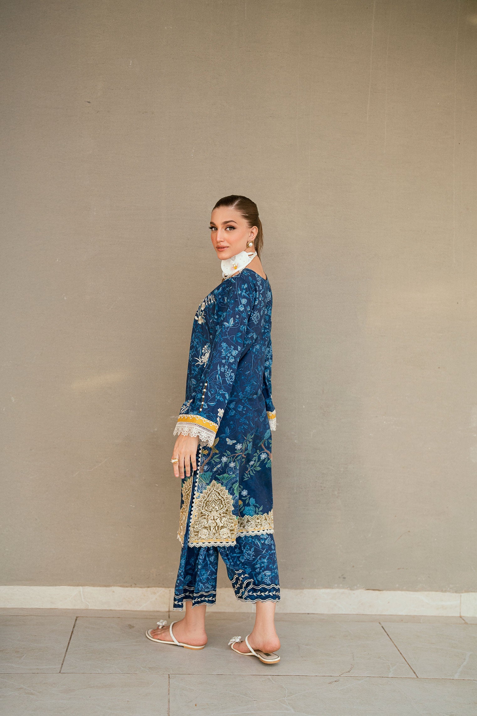 SS25DC-2538 NAVY BLUE LAWN 2PCS EMBROIDERED KURTA WITH TROUSER