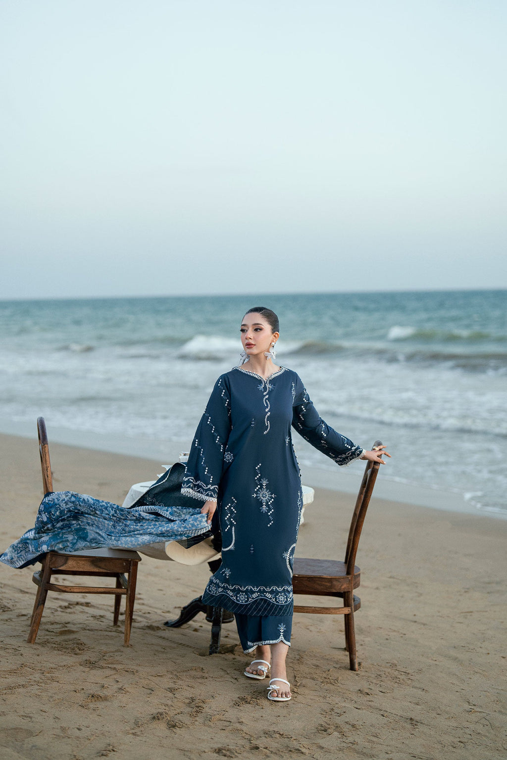 SS25DD-2542  NAVY BLUE DUPATTA