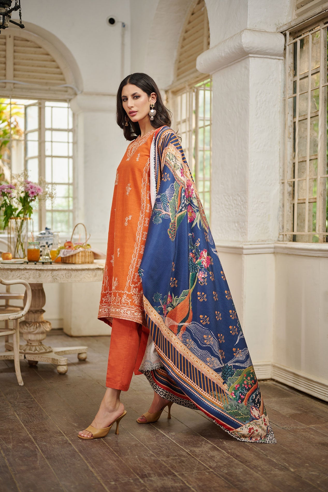 DD-0849 ROYAL BLUE SHAWL