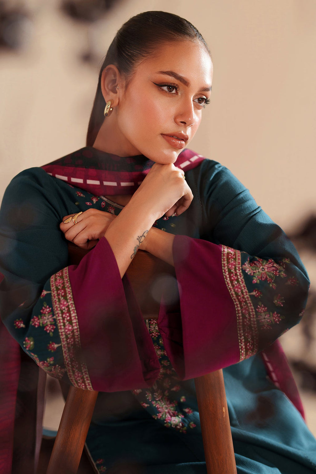 EMBROIDERED KHADDAR UW-0190