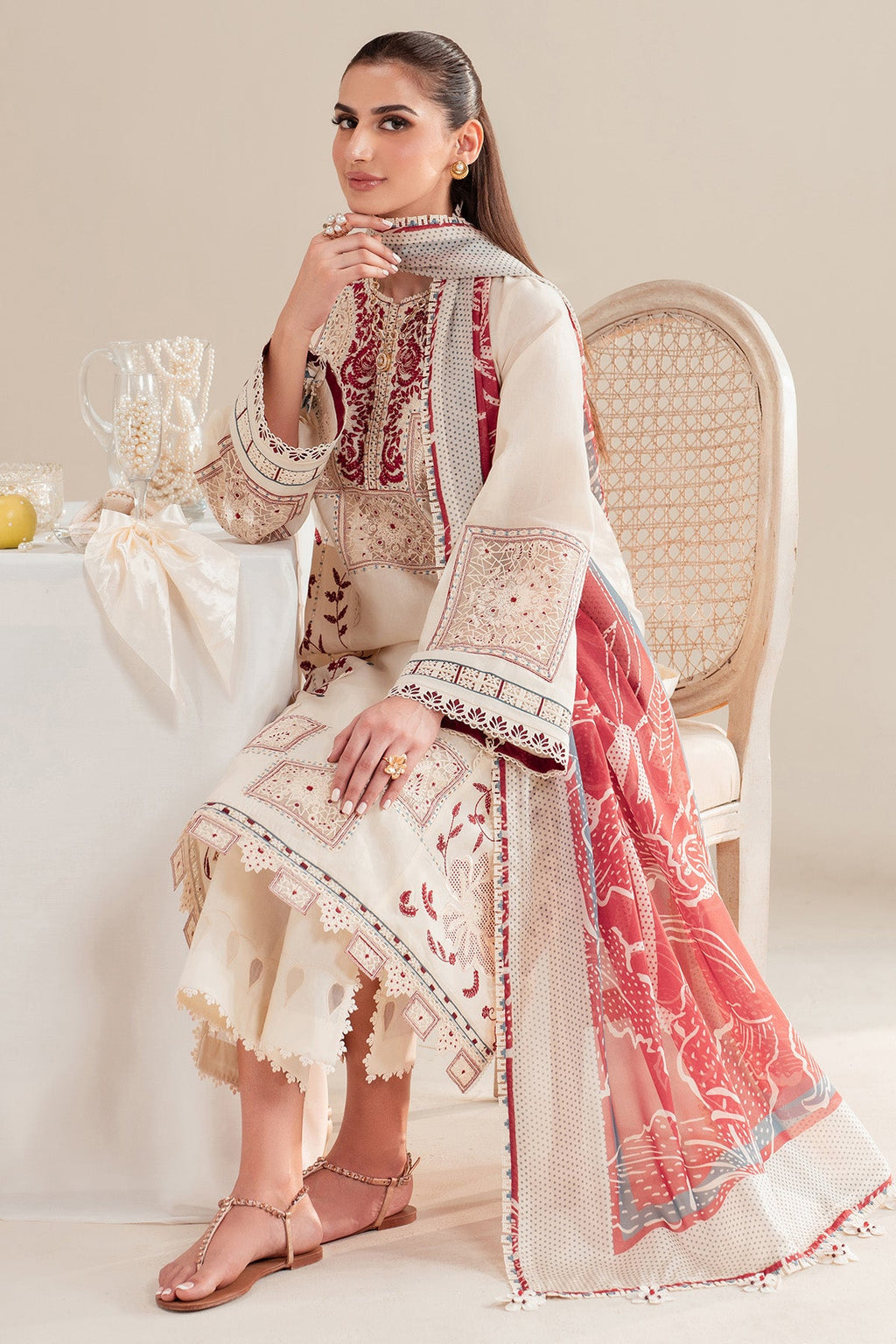 EMBROIDERED LAWN IL25-D02