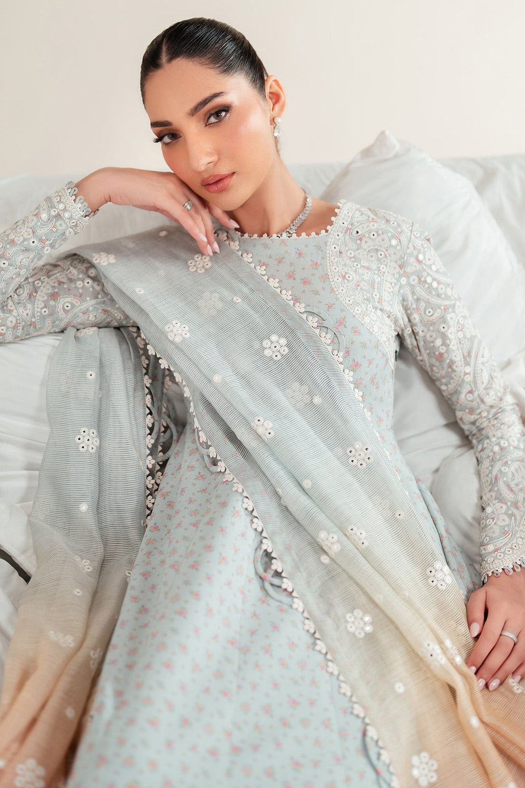 EMBROIDERED LAWN IL25-D04