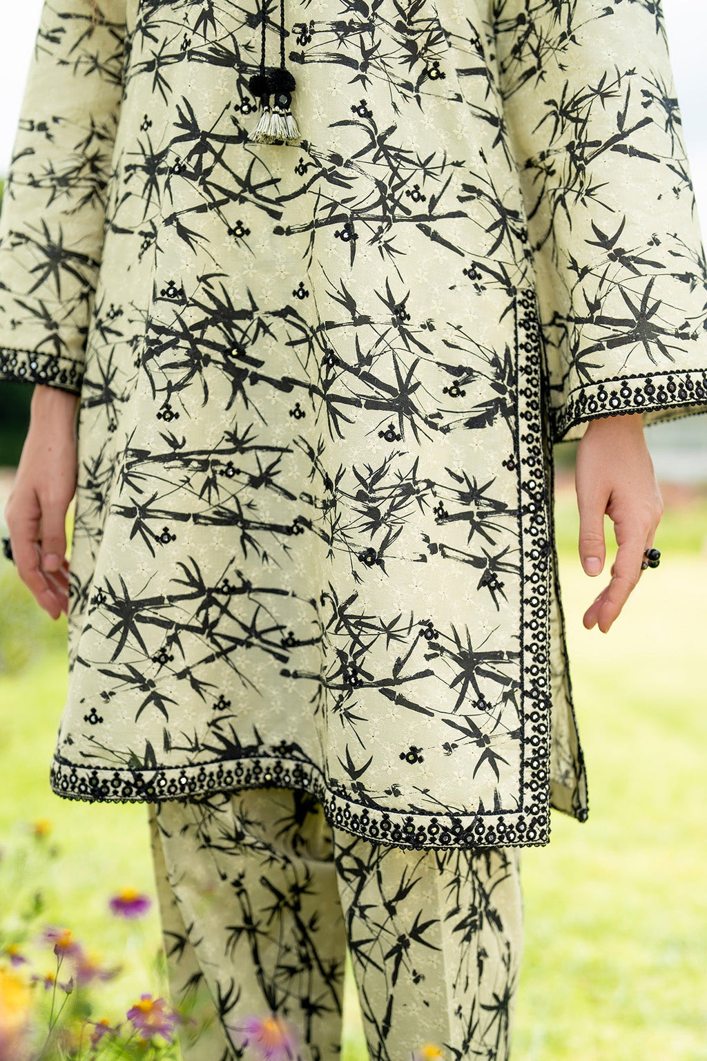 EMBROIDERED SOFT CAMBRIC RTW-1217