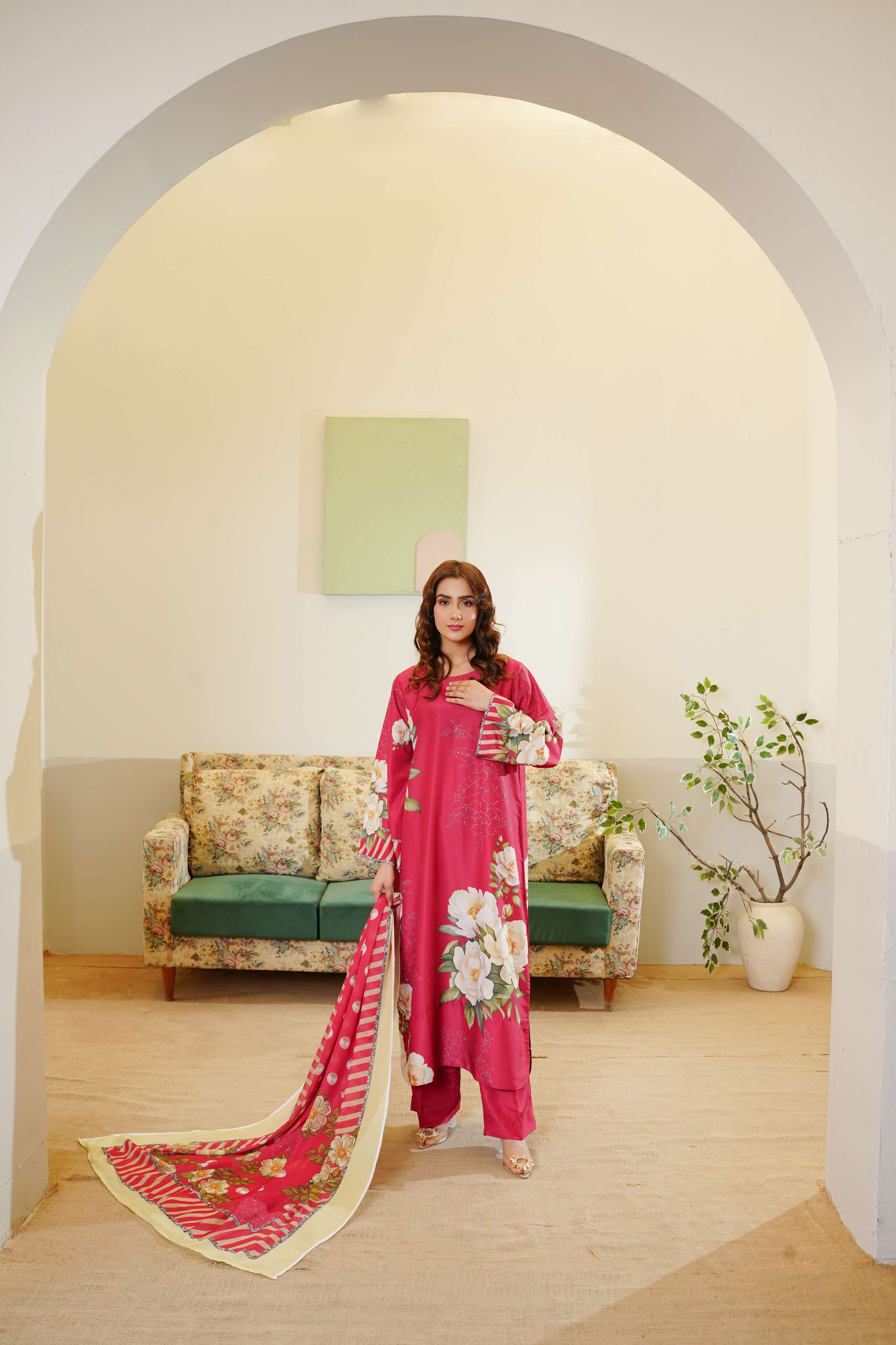Graceful Floral - Premium Poly Lawn