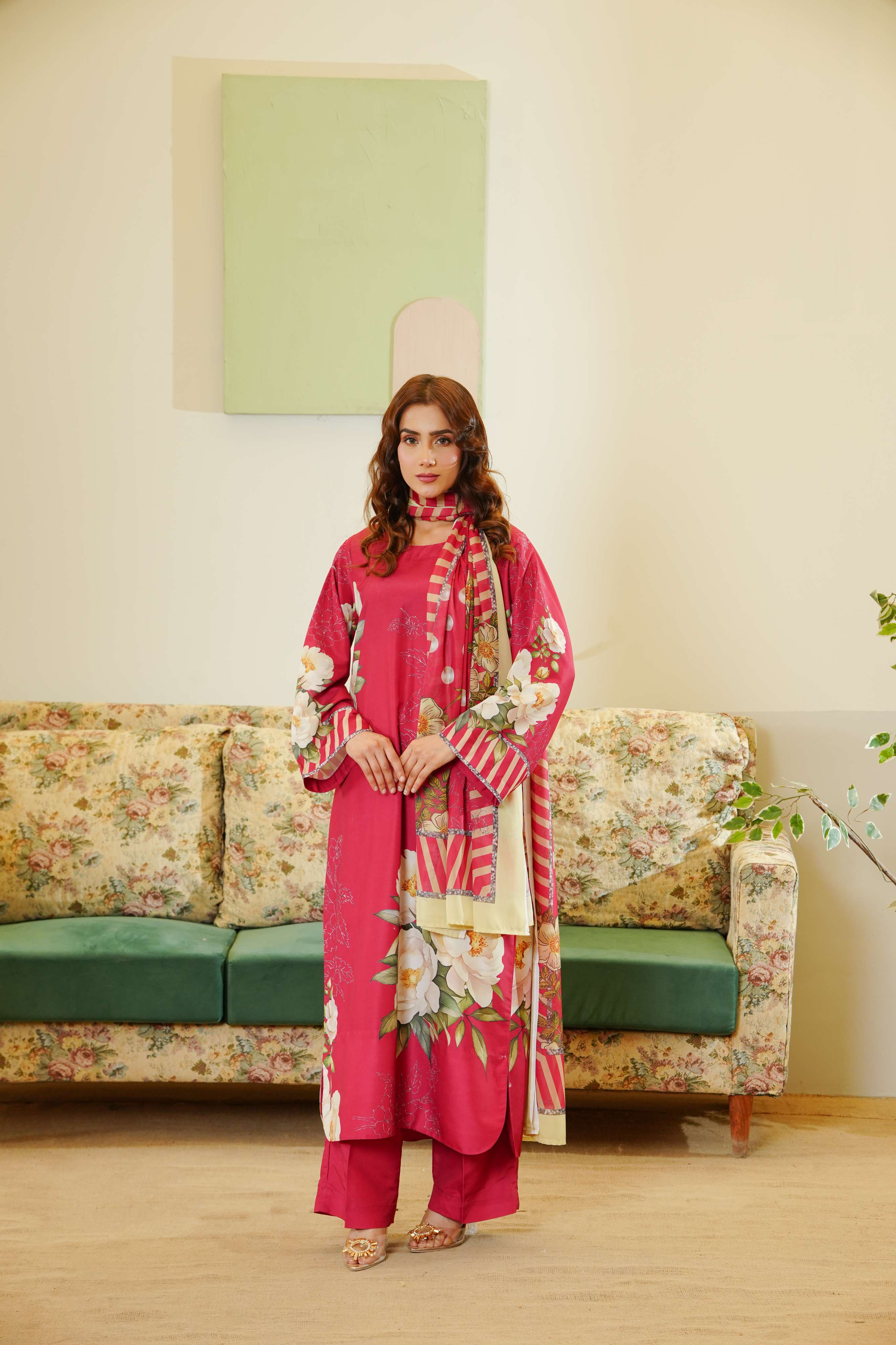 Graceful Floral - Premium Poly Lawn