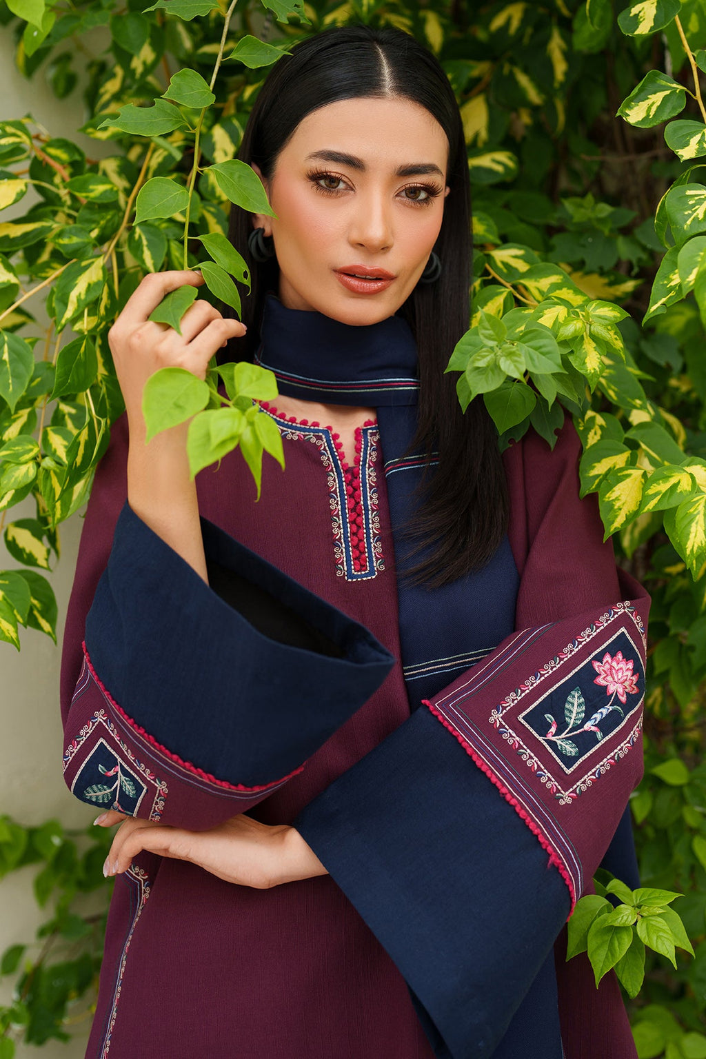 EMBROIDERED KHADDAR UW-0191