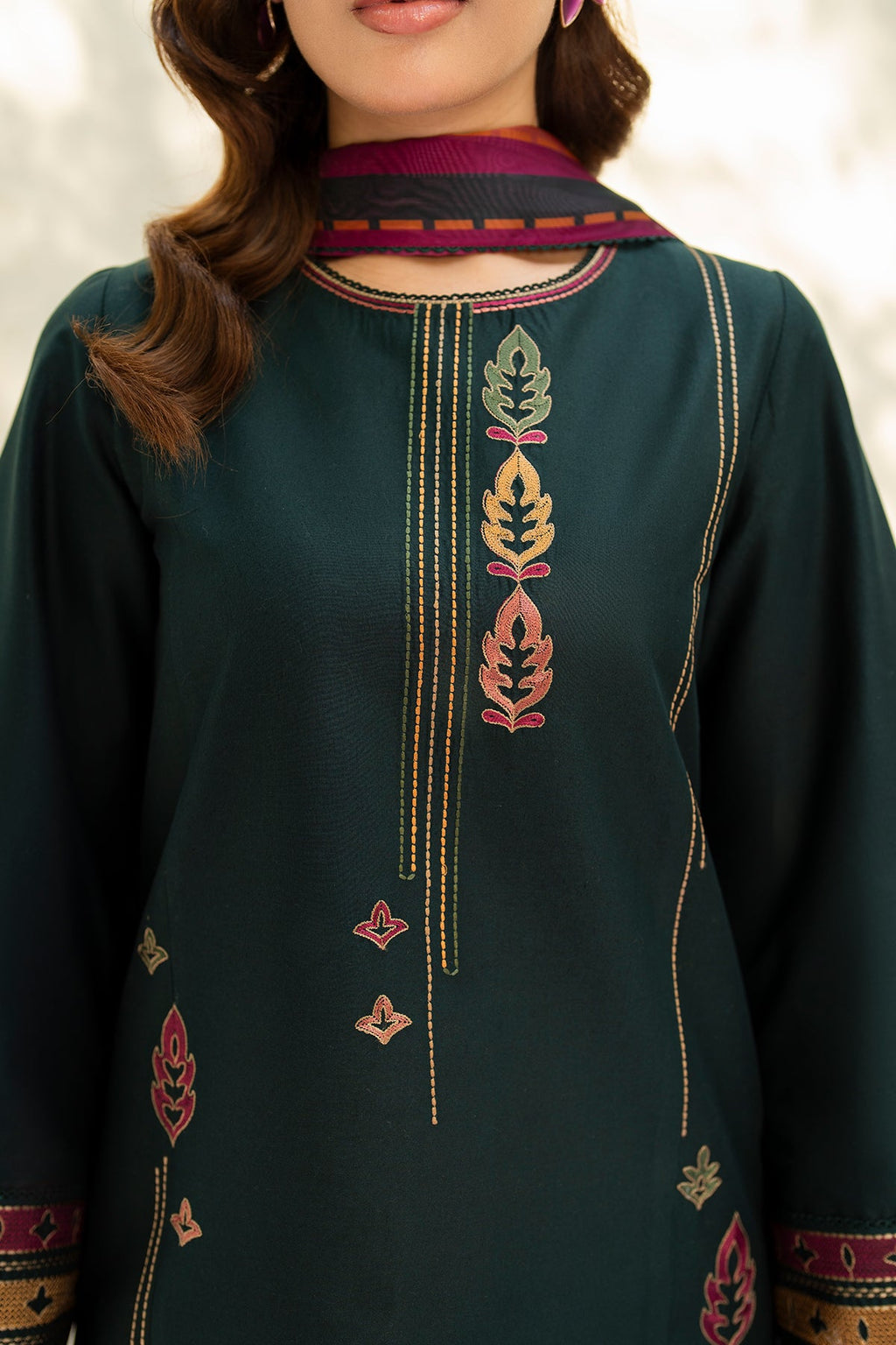 EMBROIDERED LAWN USE-9207