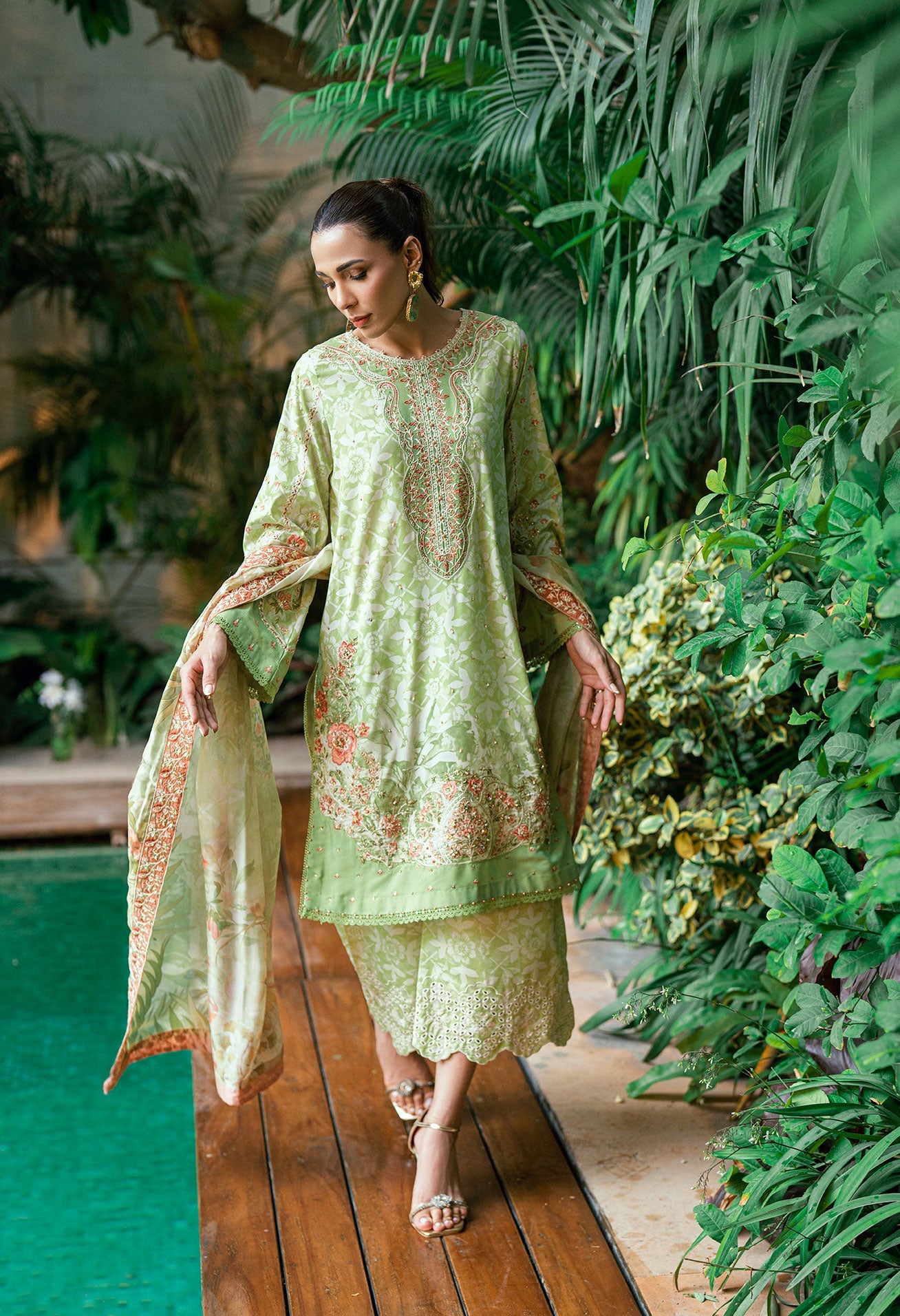SS25DD-2751  L-GREEN DUPATTA
