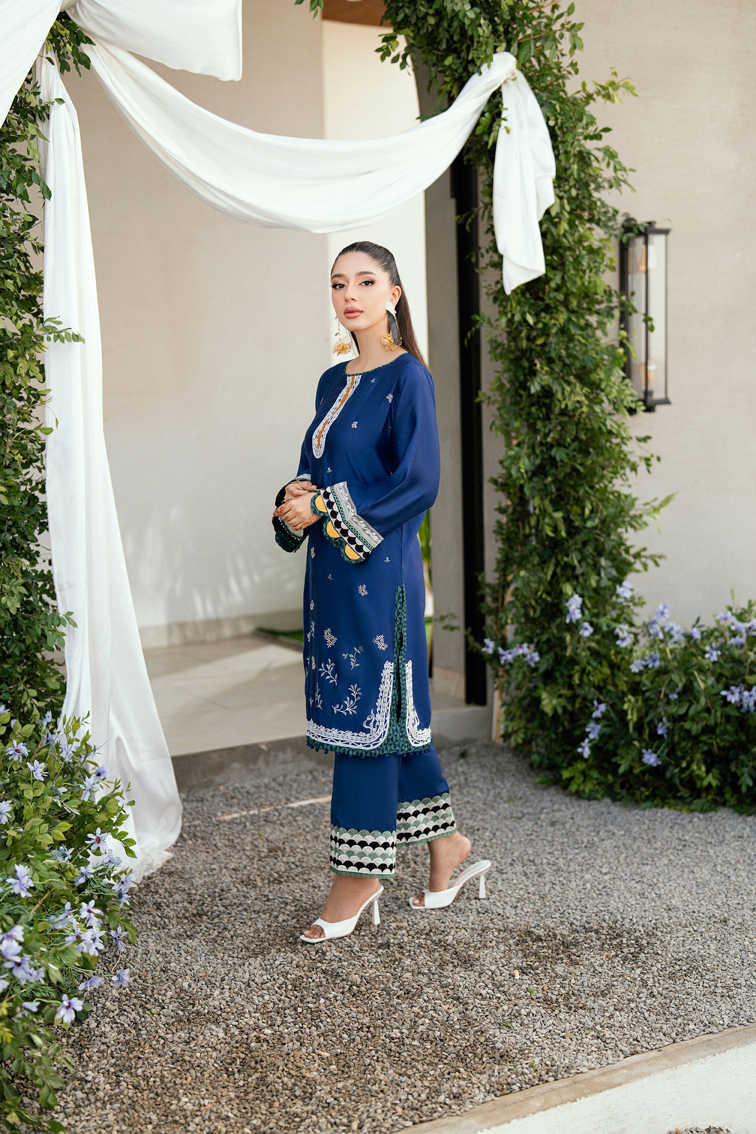 SS25DA-2707 BLUE 2PCS  EMBROIDERED KURTA WITH TROUSER