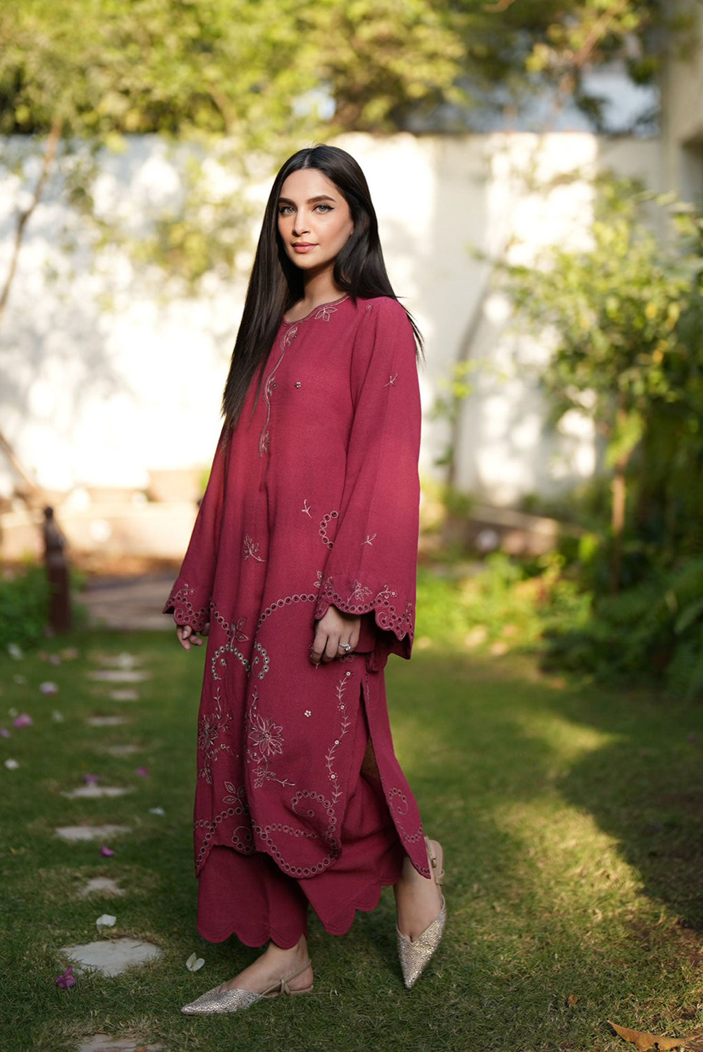 FW25DC-2880 RED 2PCS  EMBROIDERED KURTA WITH TROUSER