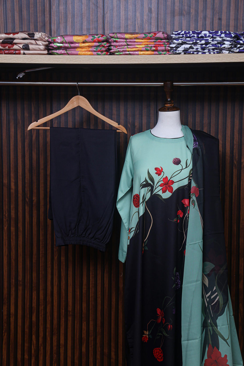 TBC - Ainyor Dress