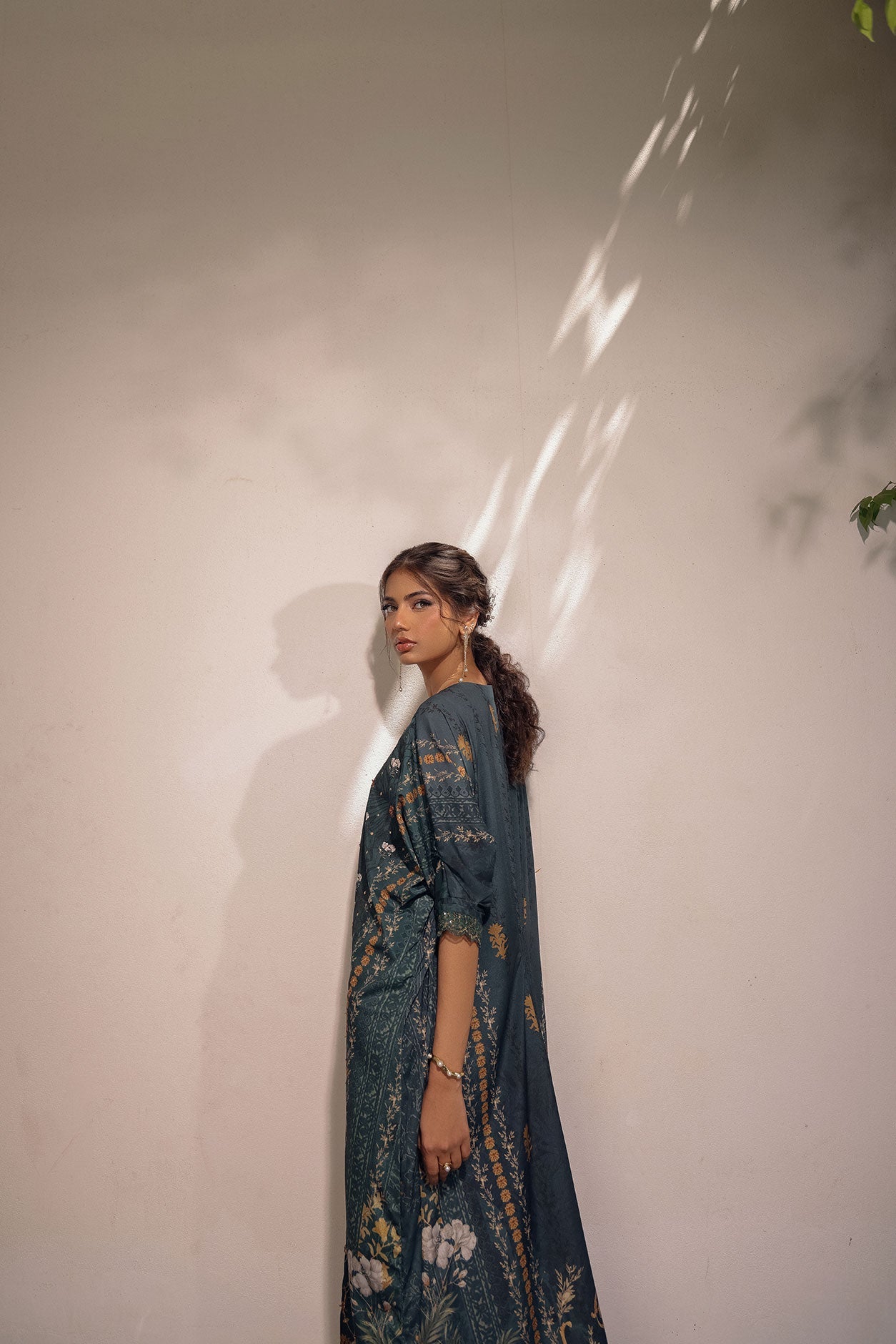 SS24DA-2520 DARK GREEN HAND EMBELLISHED KAFTAN