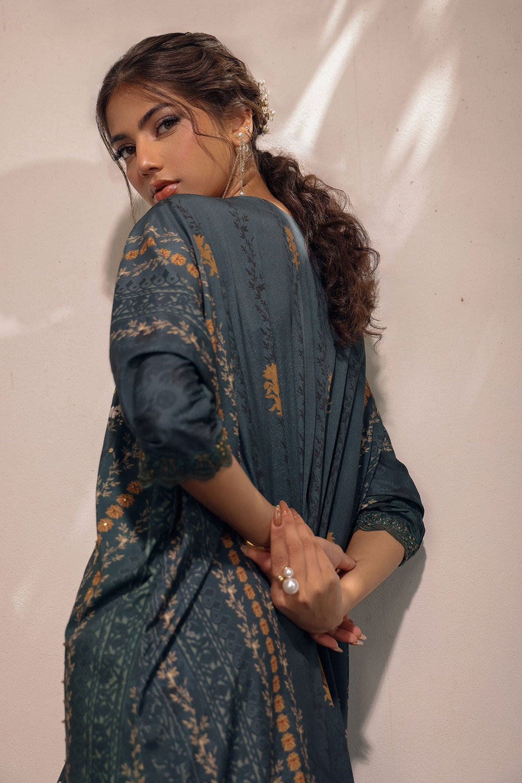 SS24DA-2520 DARK GREEN HAND EMBELLISHED KAFTAN