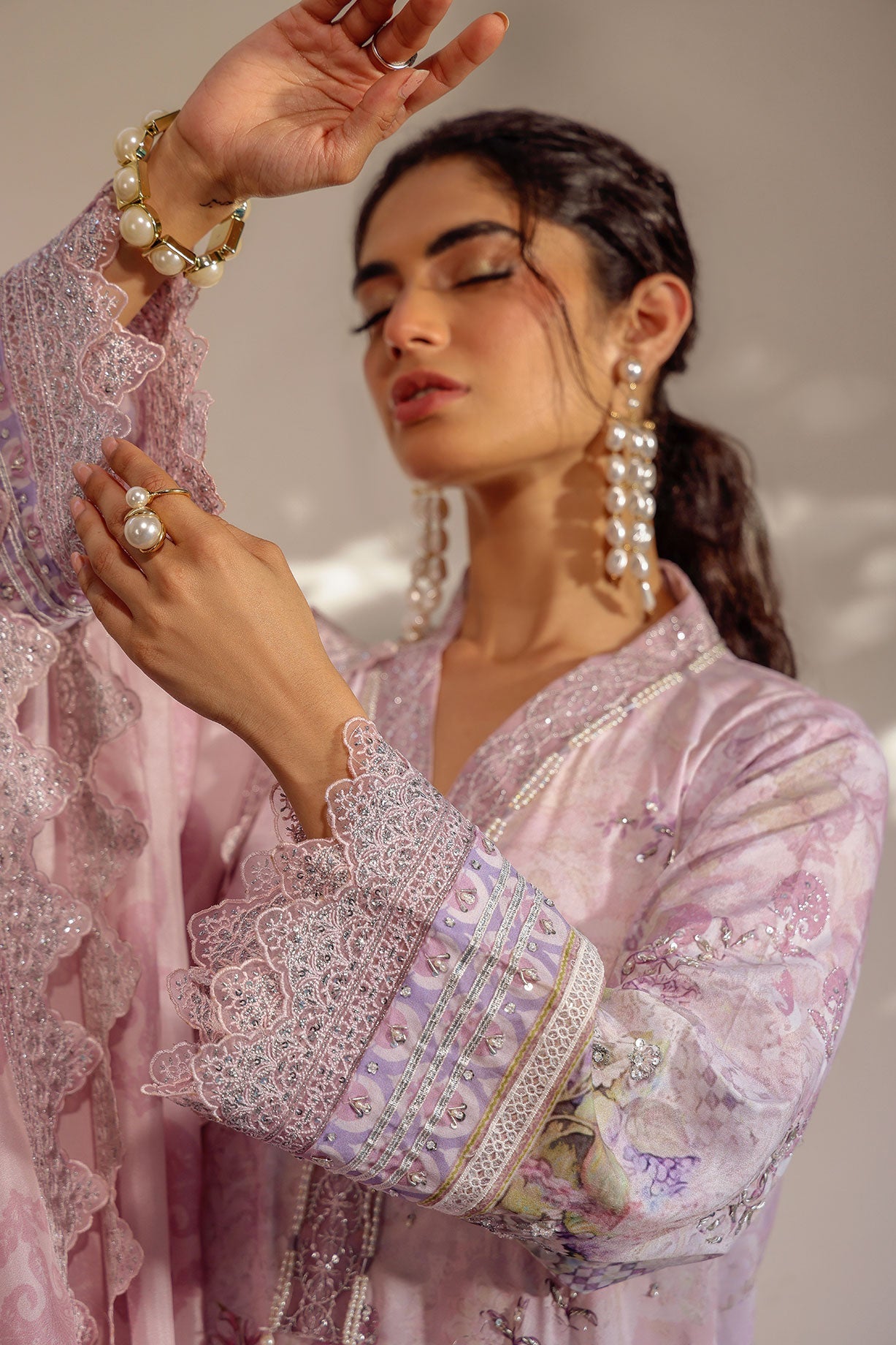 SS24DA-2512 LIGHT PURPLE 2PCS HAND EMBELLISHED  SHIRT WITH TROUSER