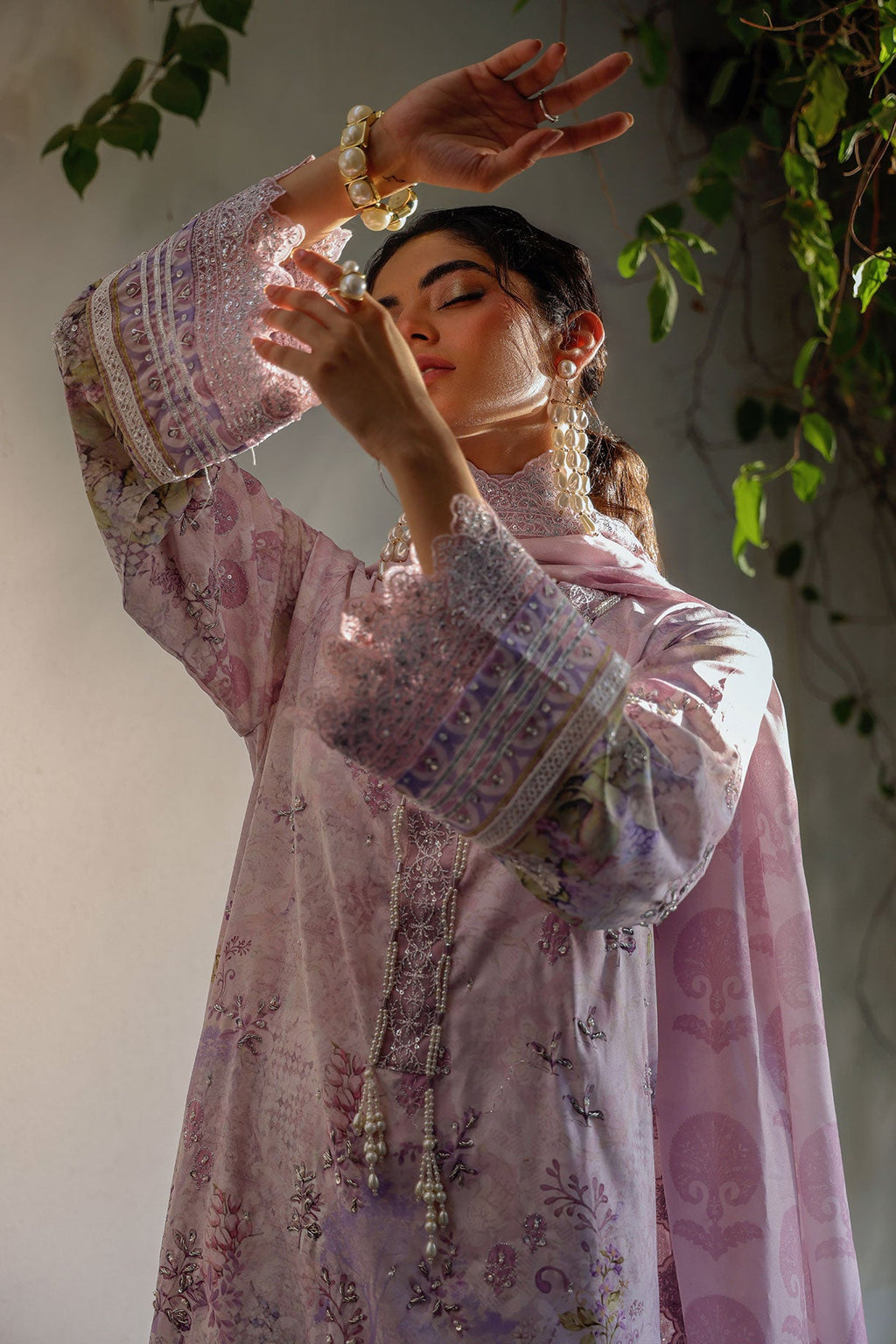 SS24DA-2512 LIGHT PURPLE 2PCS HAND EMBELLISHED  SHIRT WITH TROUSER