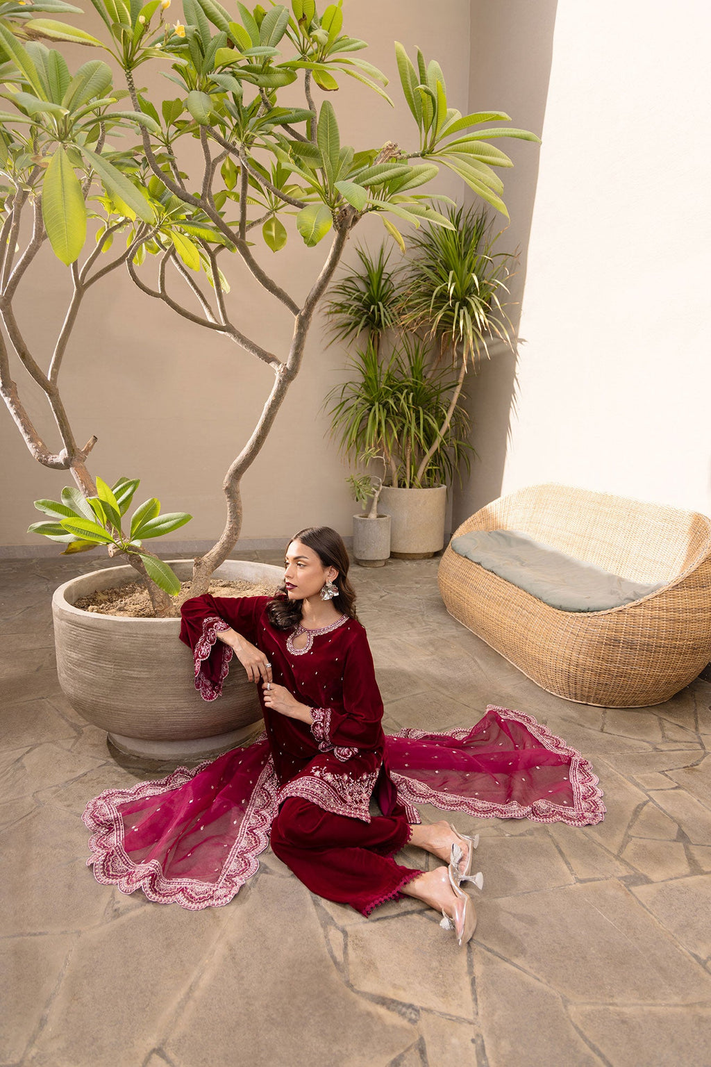 FW24DA-2610   MAROON  2PCS  EMBROIDERED KURTA WITH TROUSER