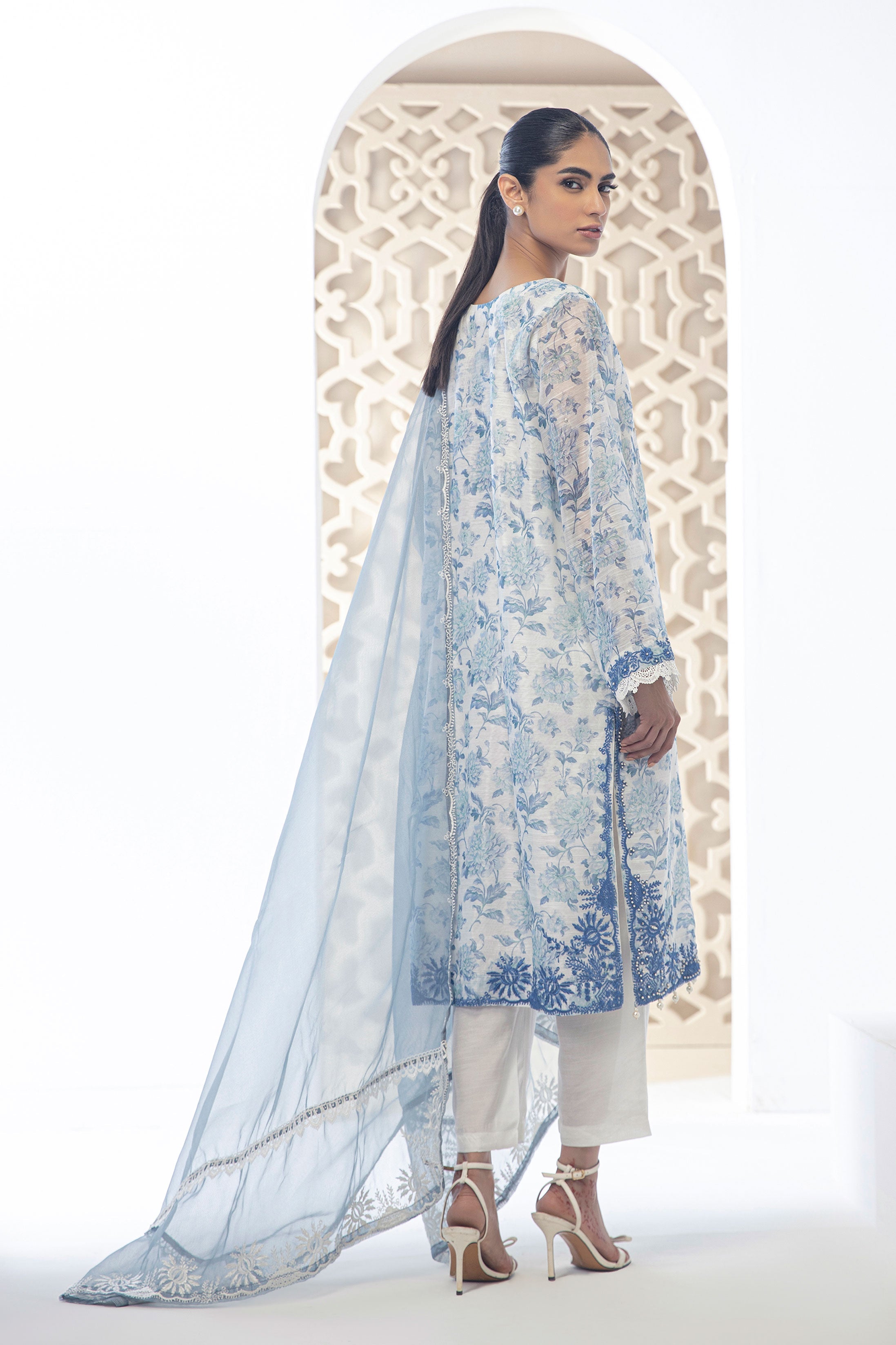 DA-2070 SKY BLUE EMBROIDERED KURTA