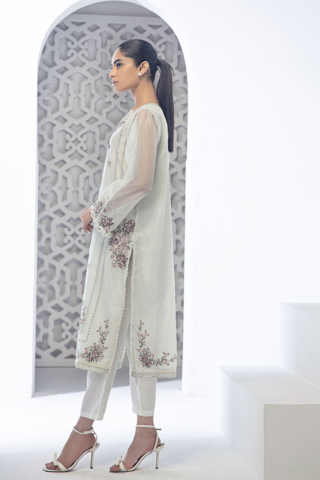 DA-2111 L-GREEN EMBROIDERED KURTA