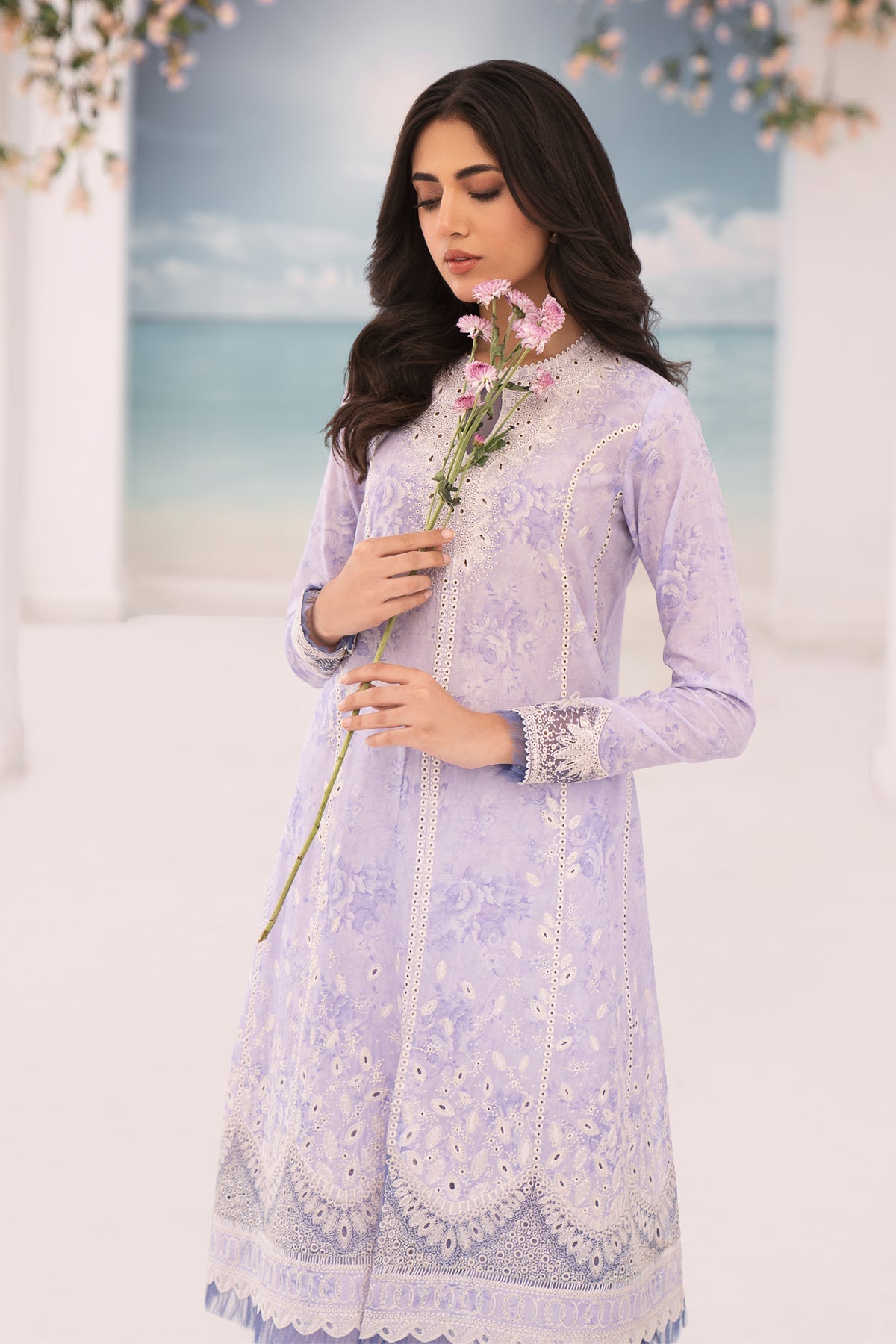 EMBROIDERED LAWN USE-9239