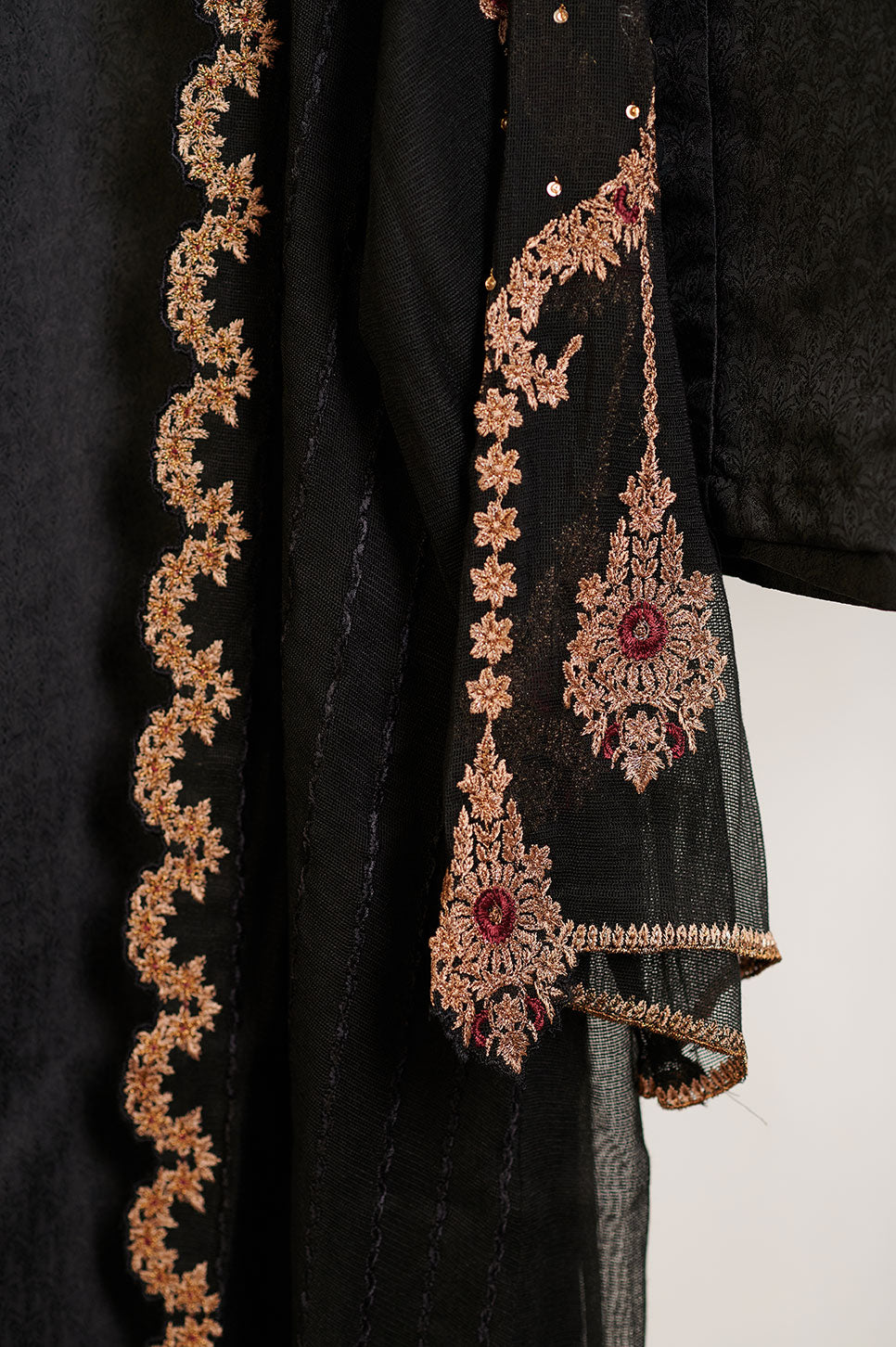 DA-1457 BLACK EMBROIDERED KURTA  WITH TROUSER