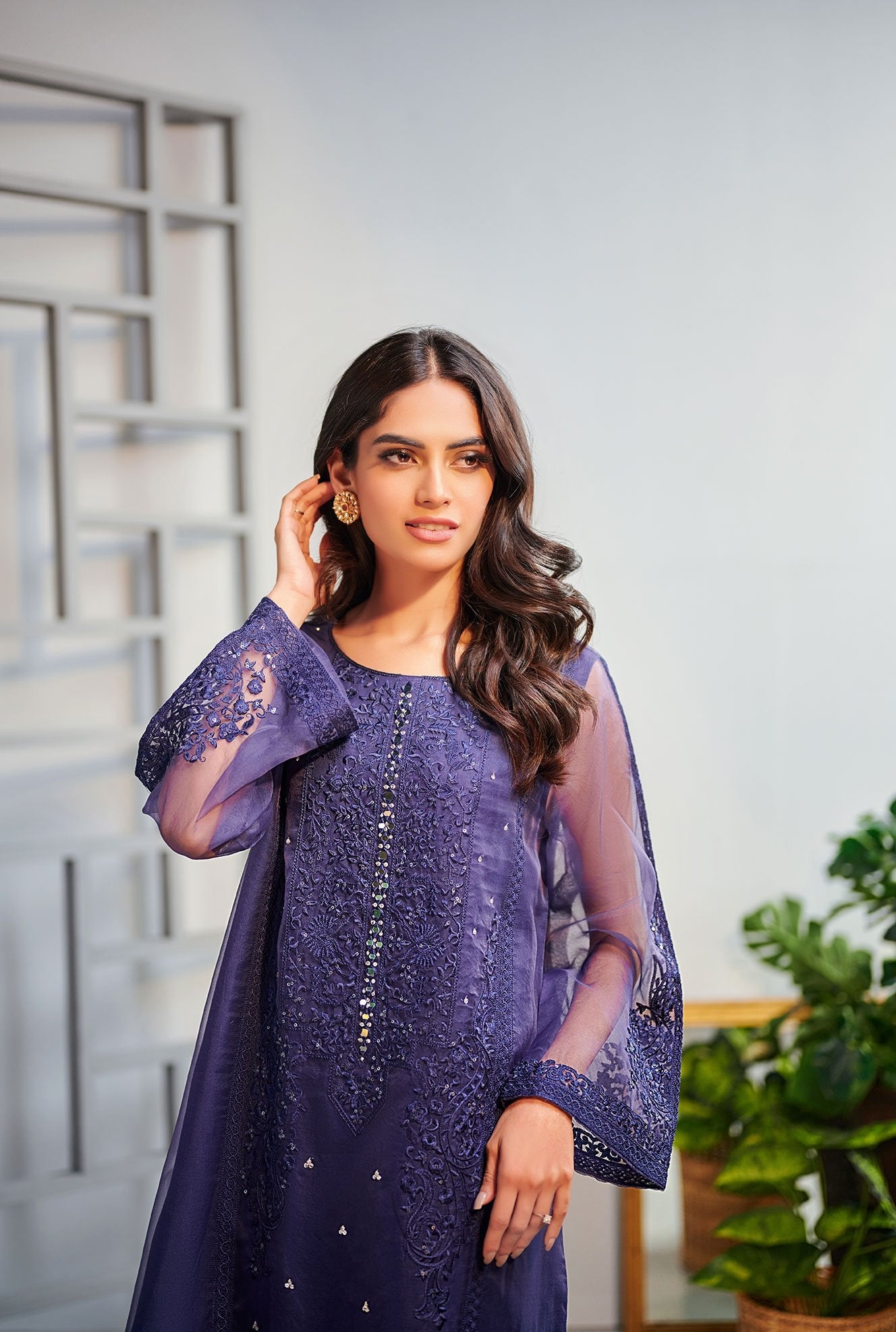 DA-1526 BLUE EMBROIDERED KURTA