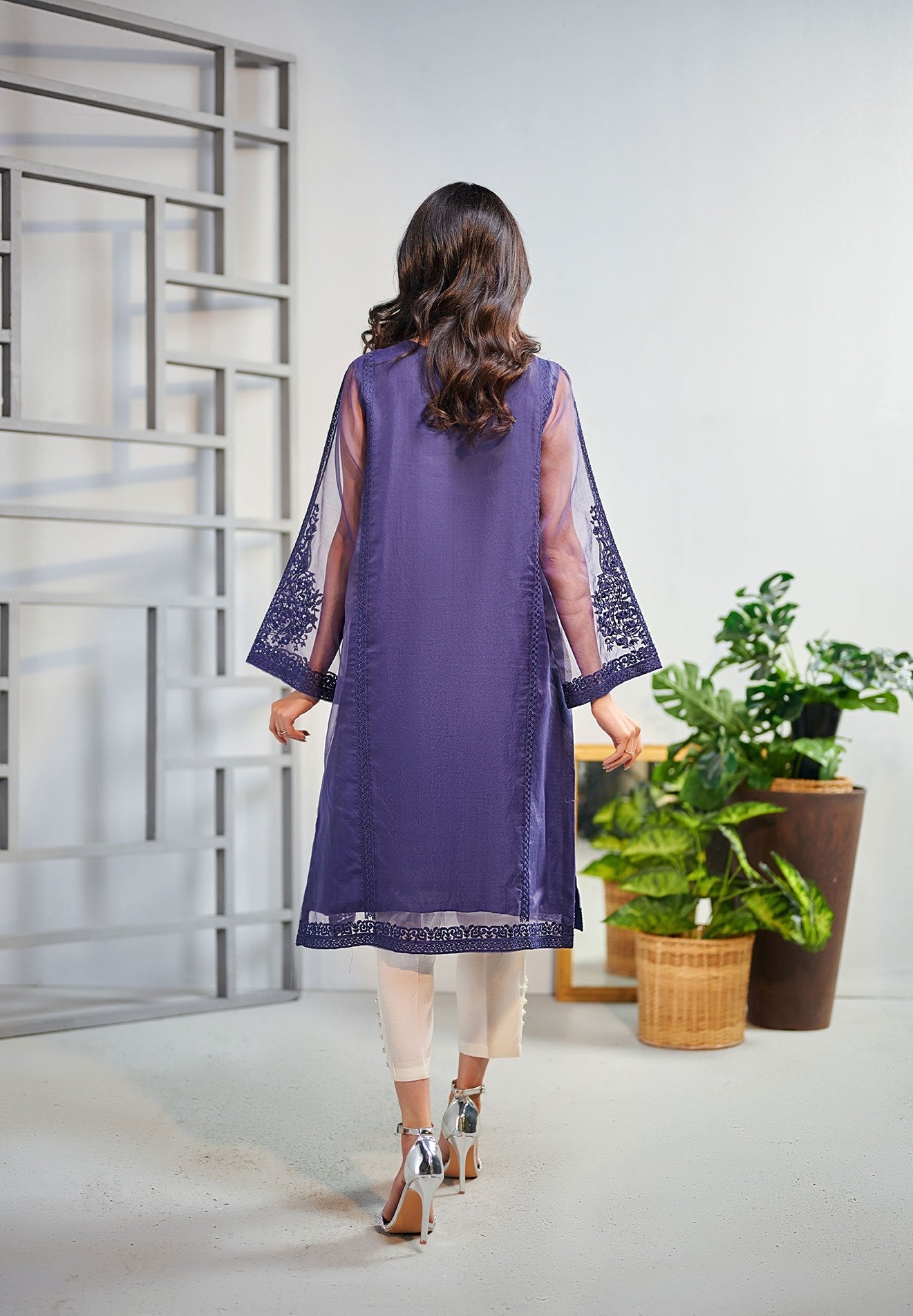DA-1526 BLUE EMBROIDERED KURTA