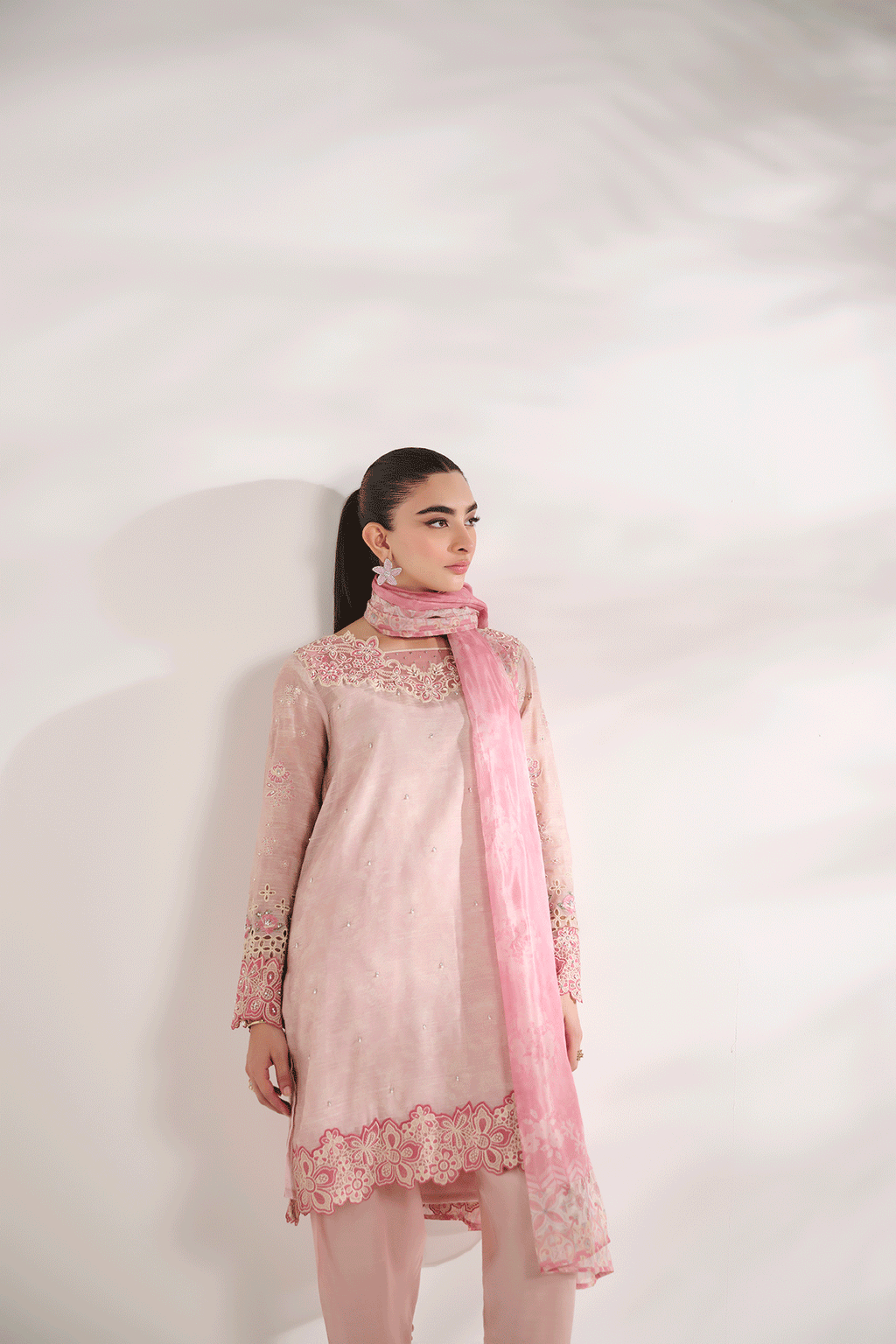 SS24DA-2591   L-PINK  2PCS  EMBROIDERED KURTA WITH TROUSER