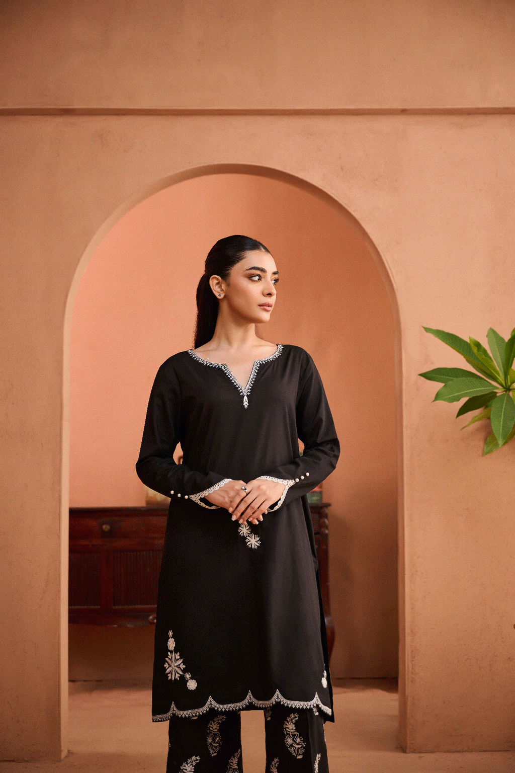 SS24DC-2459 BLACK 2PCS EMBROIDERED KURTA WITH TROUSER