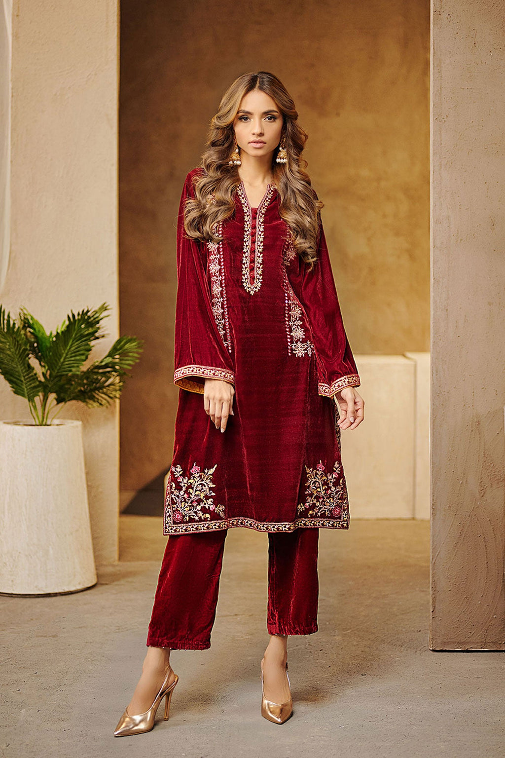 DA-1548 MAROON EMBROIDERED KURTA