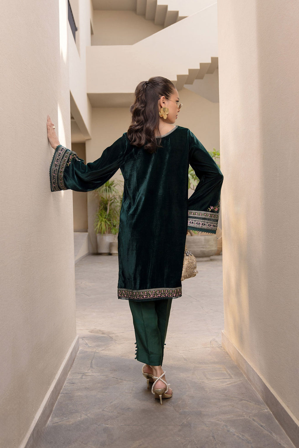 FW24DA-2622   DARK GREEN  2PCS  EMBROIDERED KURTA WITH TROUSER