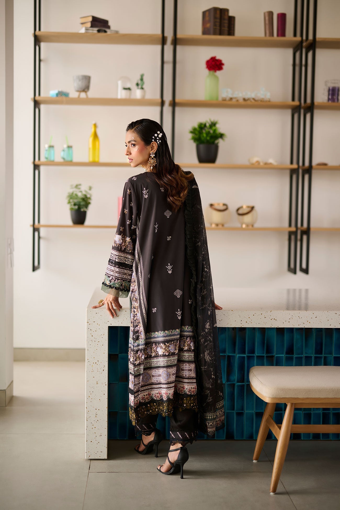 SS24DD-1124 BLACK DUPATTA