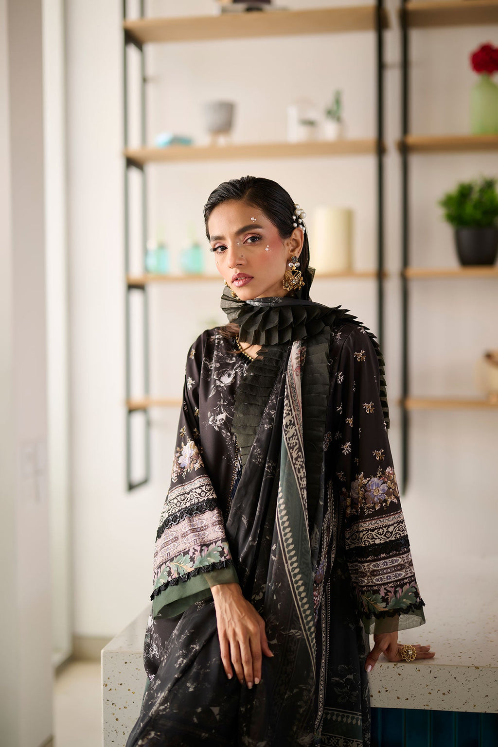 SS24DD-1124 BLACK DUPATTA