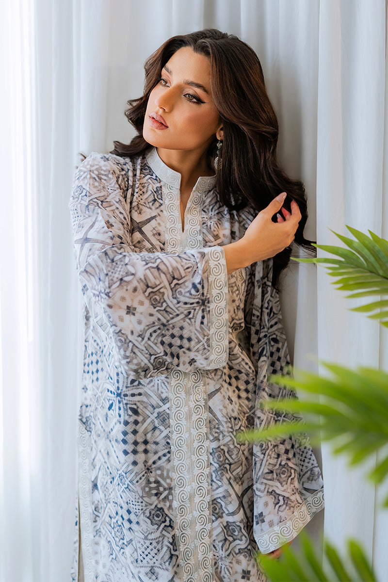 Selene Dupatta